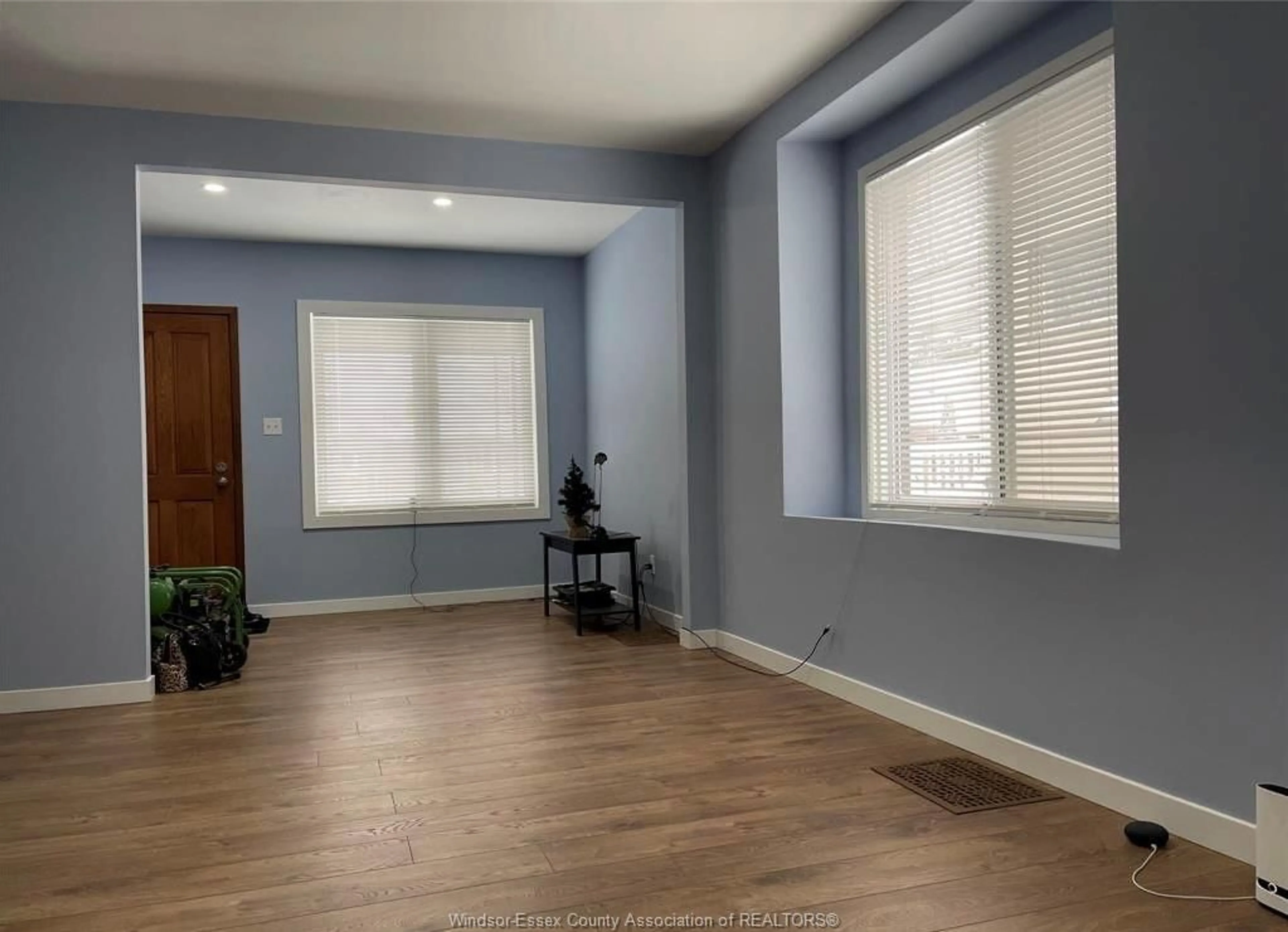 A pic of a room for 1697 PARENT Ave, Windsor Ontario N8X 4J9