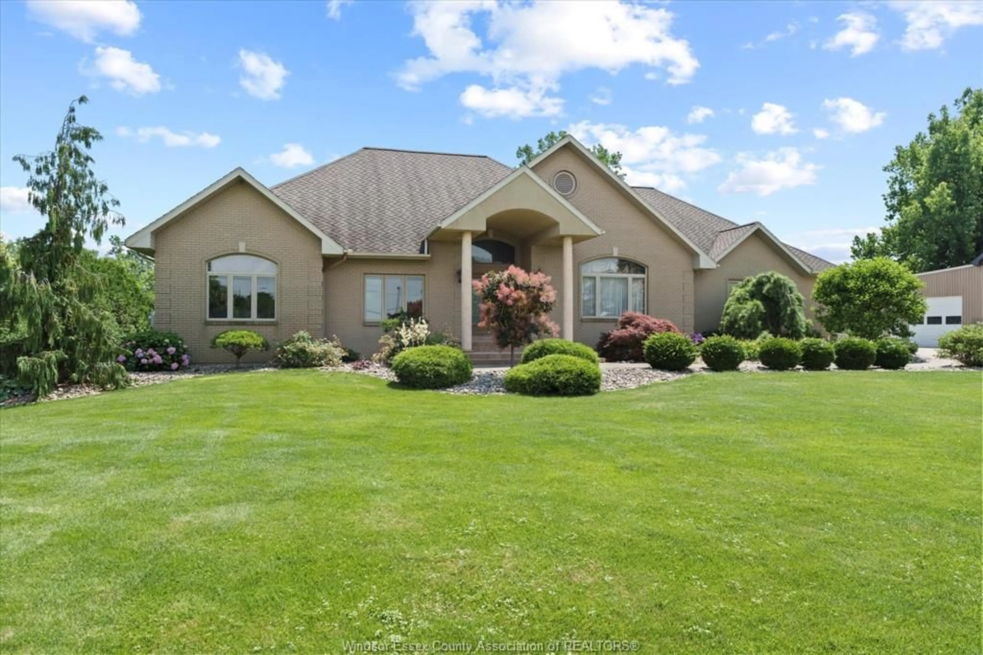 Unknown for 210 Mersea 3, Leamington Ontario N8H 3V5