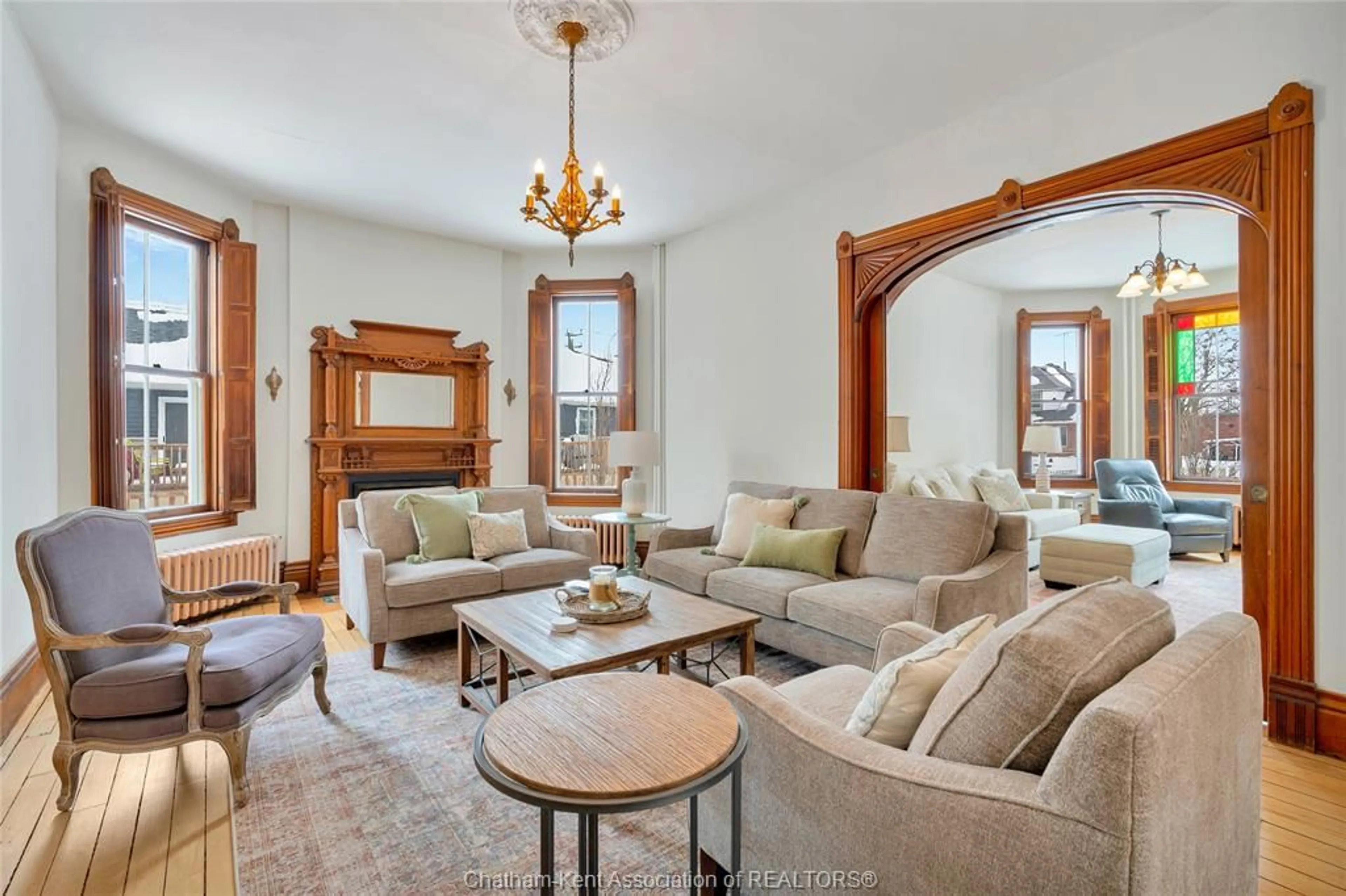 Living room with furniture, unknown for 4 Sherman St, Thamesville Ontario N0P 1A0