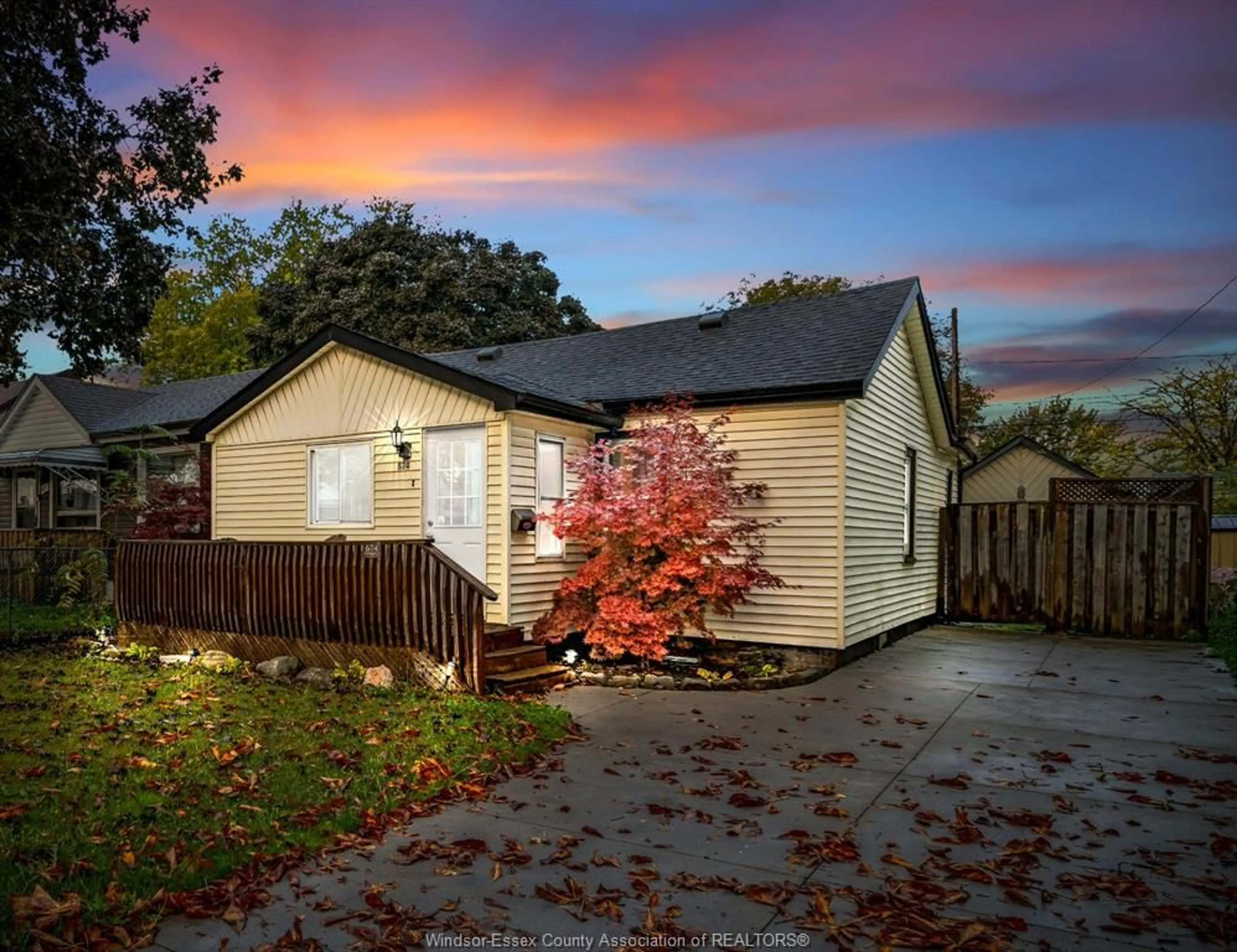 A pic from outside/outdoor area/front of a property/back of a property/a pic from drone, street for 674 Eugenie St, Windsor Ontario N8X 3Y4