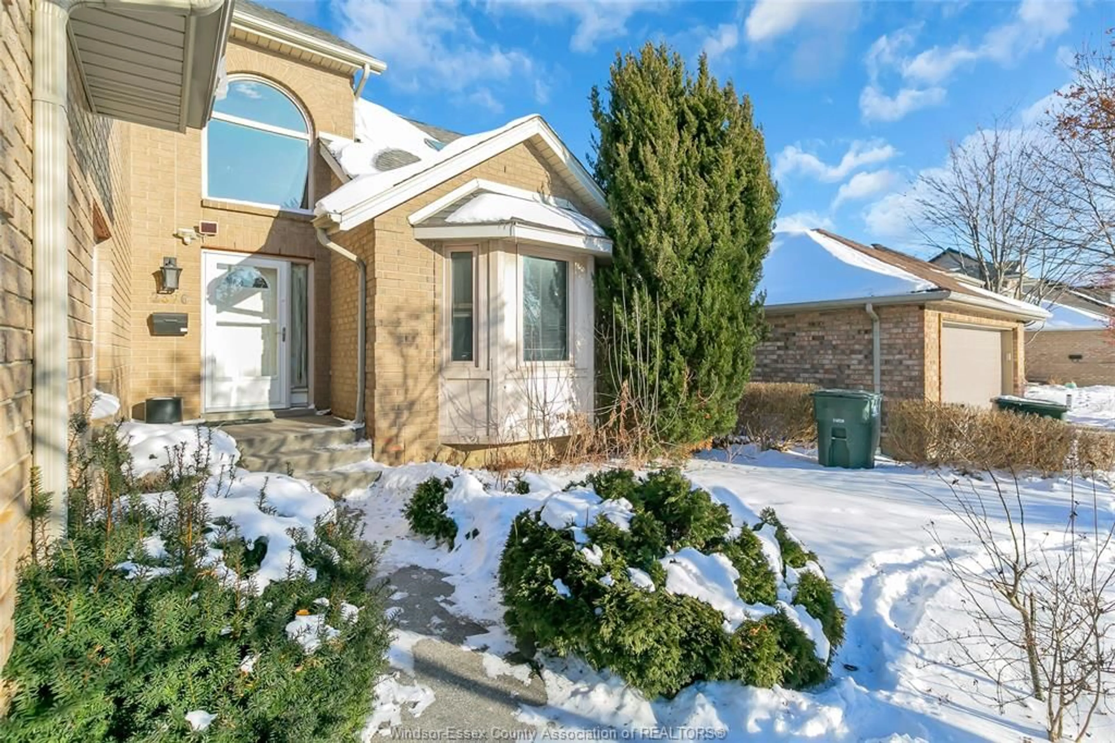 Unknown for 2376 DANDURAND Ave, Windsor Ontario N9E 3Y5