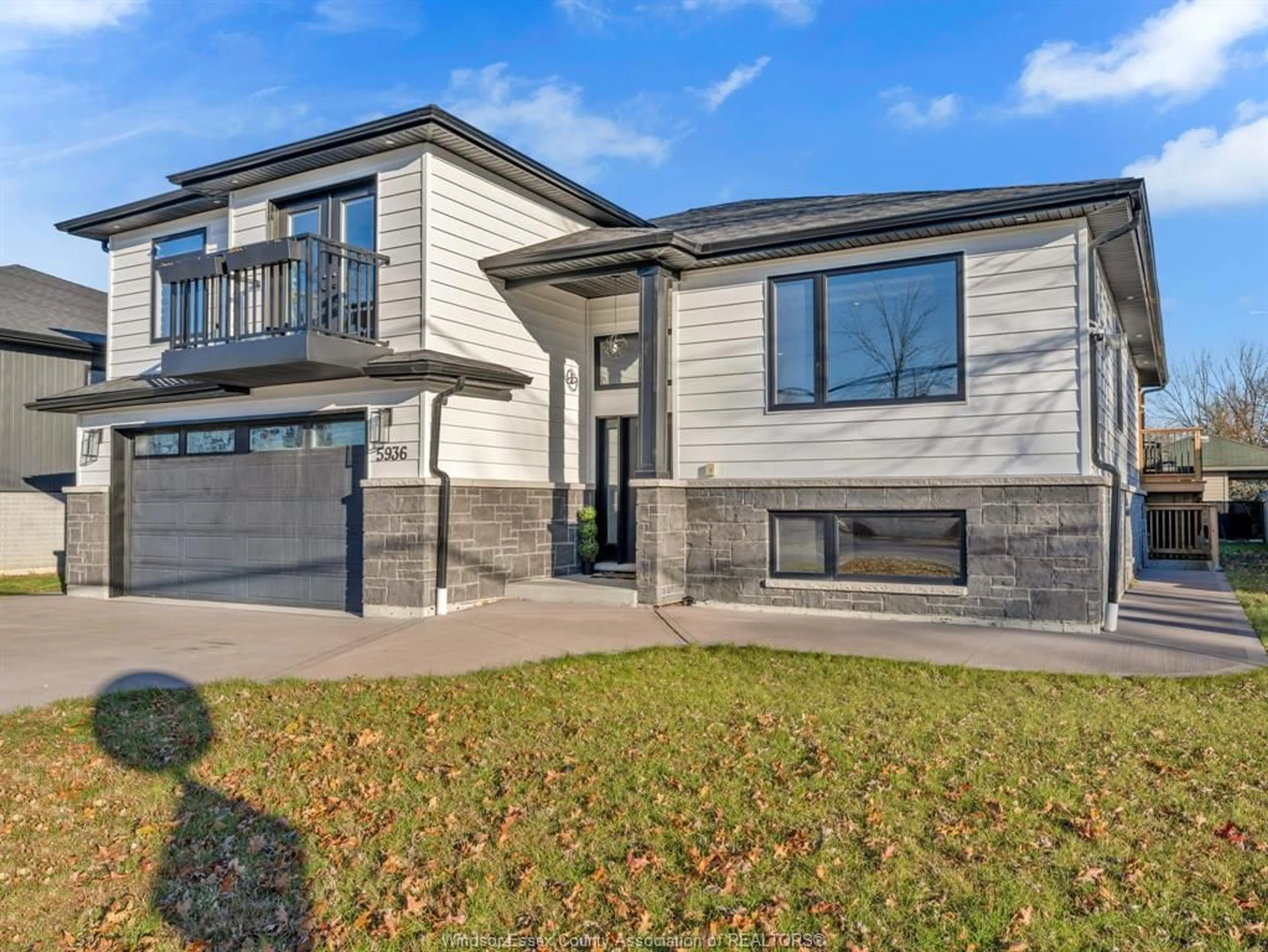 Home with brick exterior material, street for 5936 MATCHETTE, LaSalle Ontario N9J 3W1