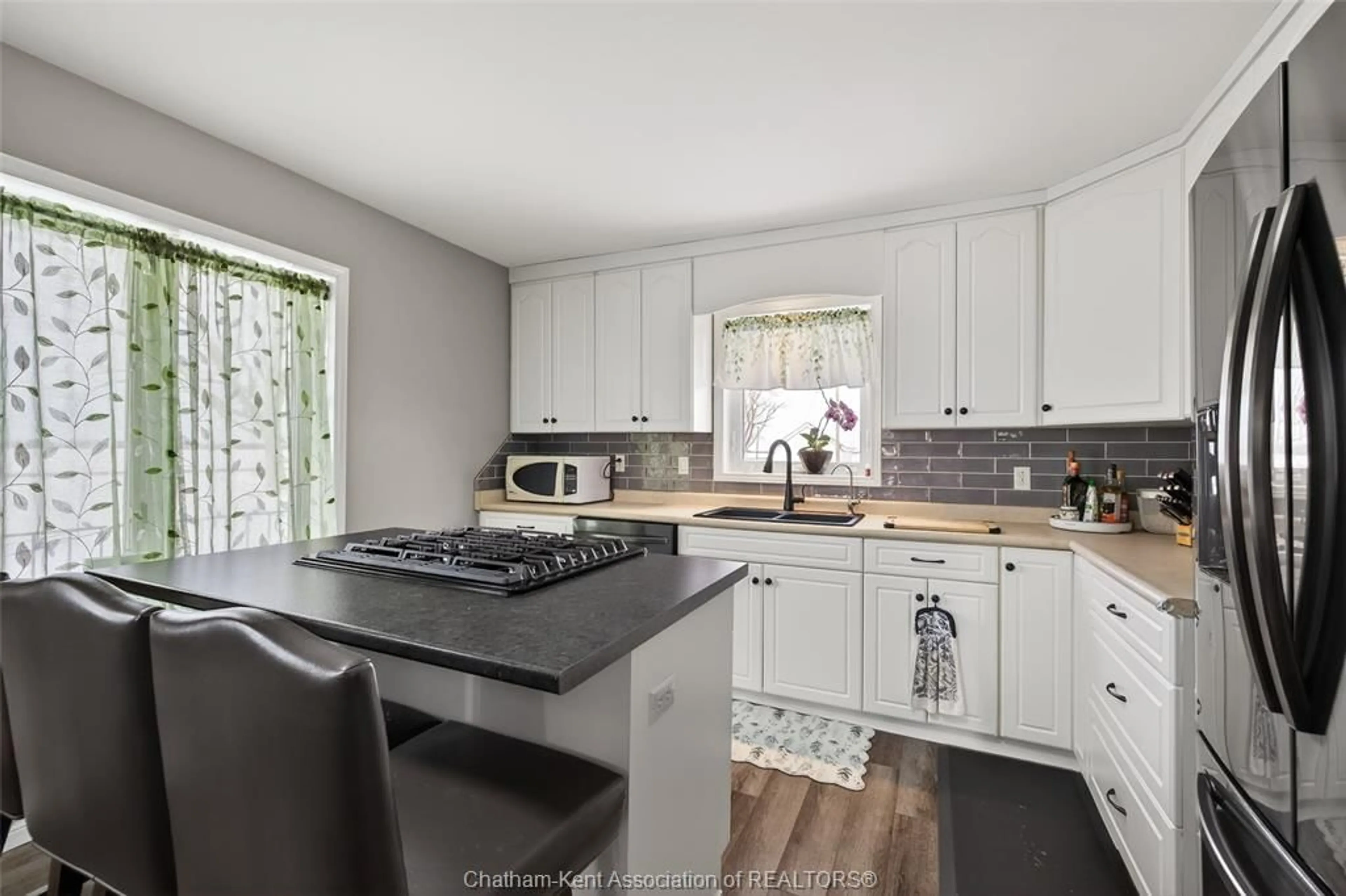 Standard kitchen, unknown for 20385 Port Rd, Merlin Ontario N0P 1W0