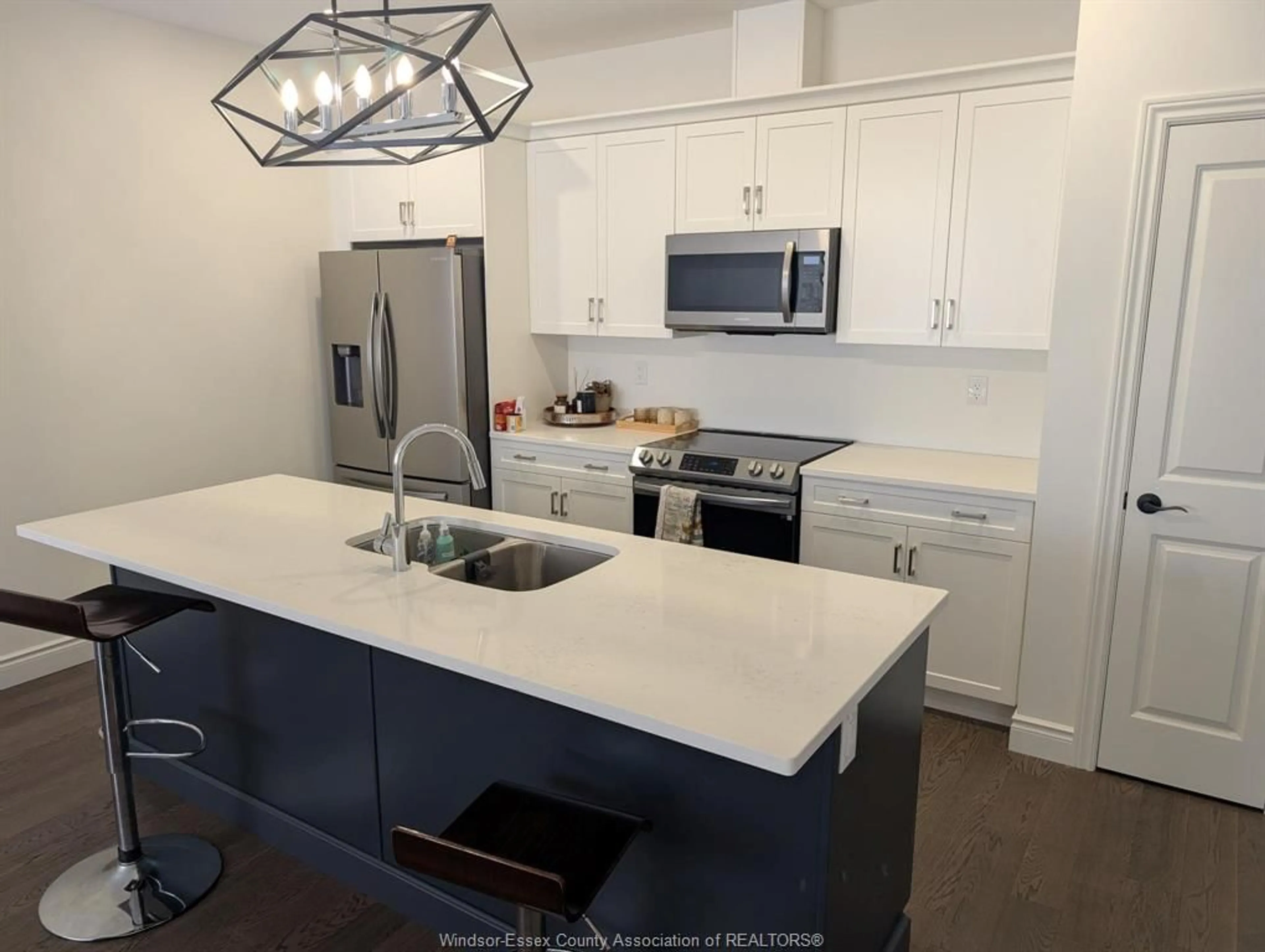 Open concept kitchen, ceramic/tile floor for 249 LIVINGSTONE Cres, Amherstburg Ontario N9V 0H1