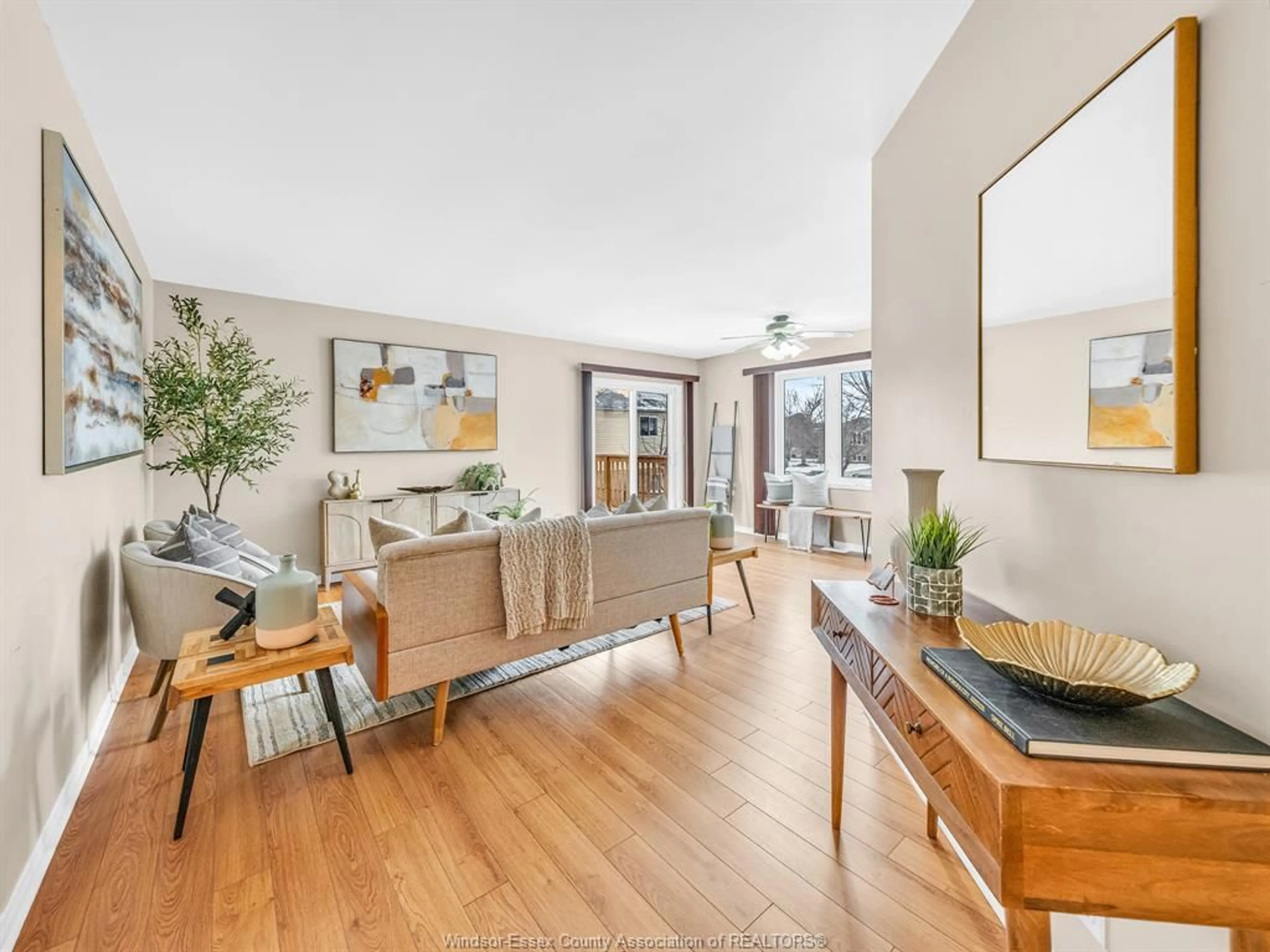 Living room with furniture, unknown for 22 Golfway Dr, Essex Ontario N8M 3E3