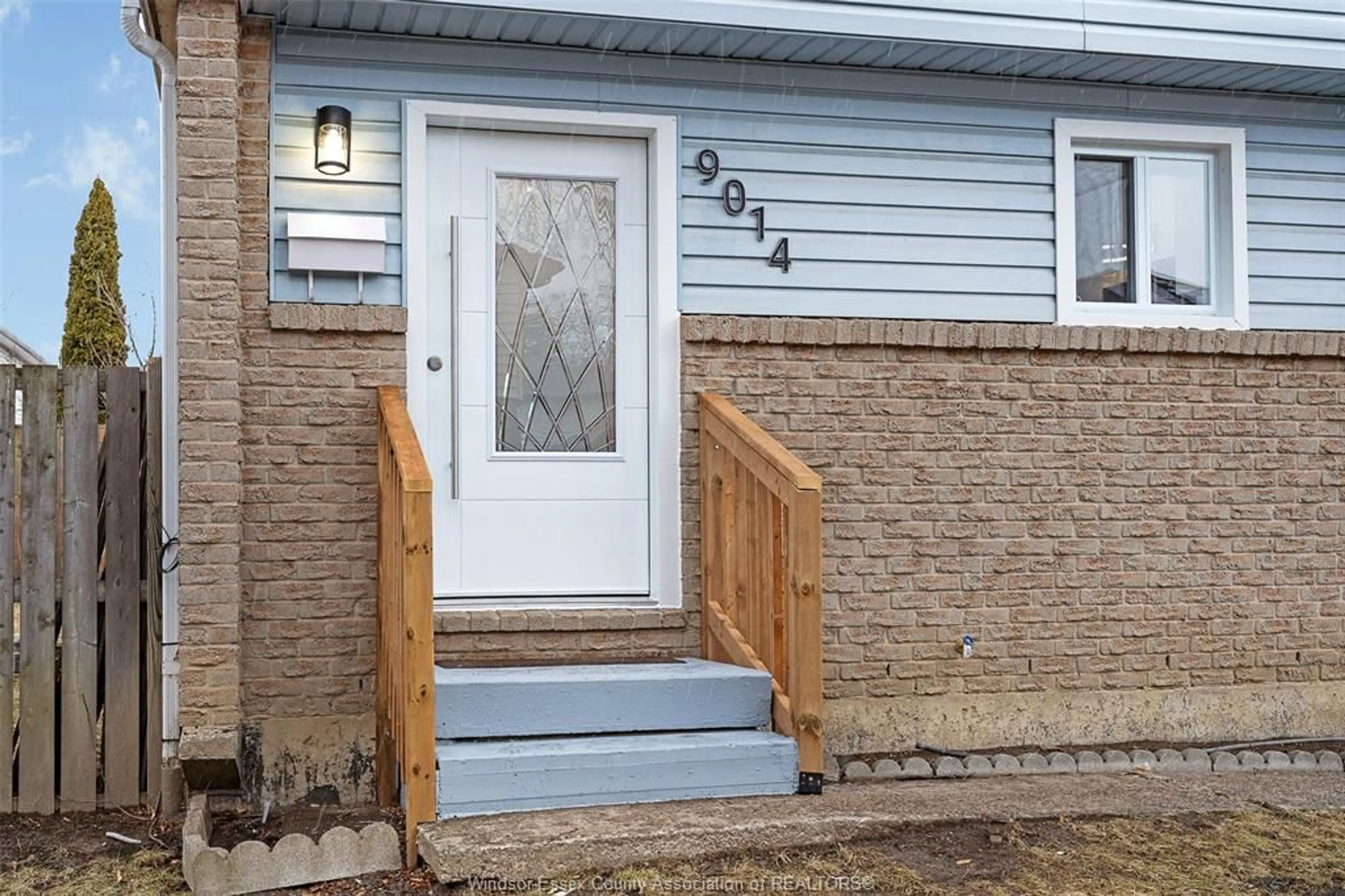 Unknown for 9014 COPPERFIELD Crt, Windsor Ontario N8S 4H3