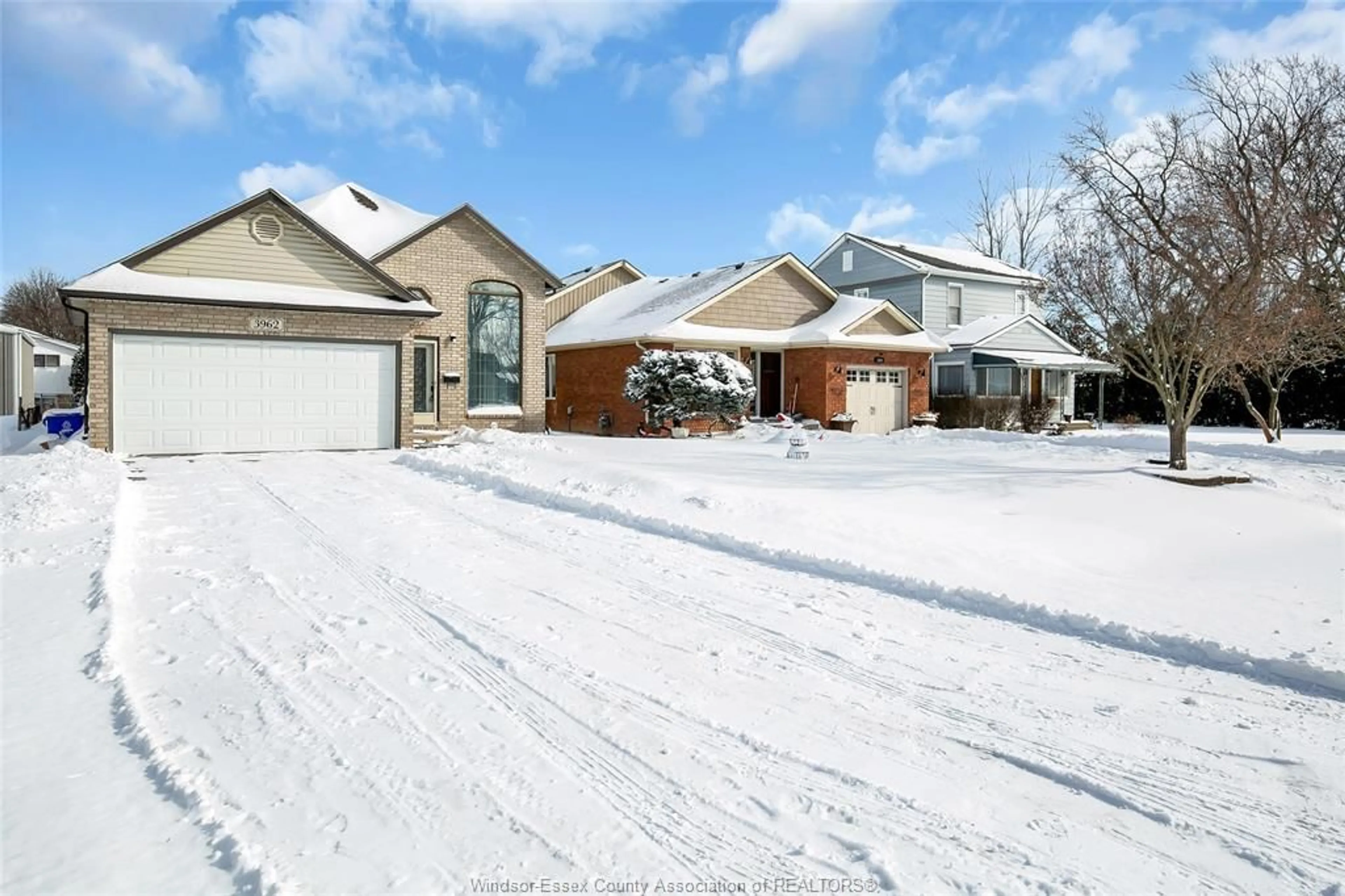 Unknown for 3962 WOODWARD Blvd, Windsor Ontario N8W 2Z4