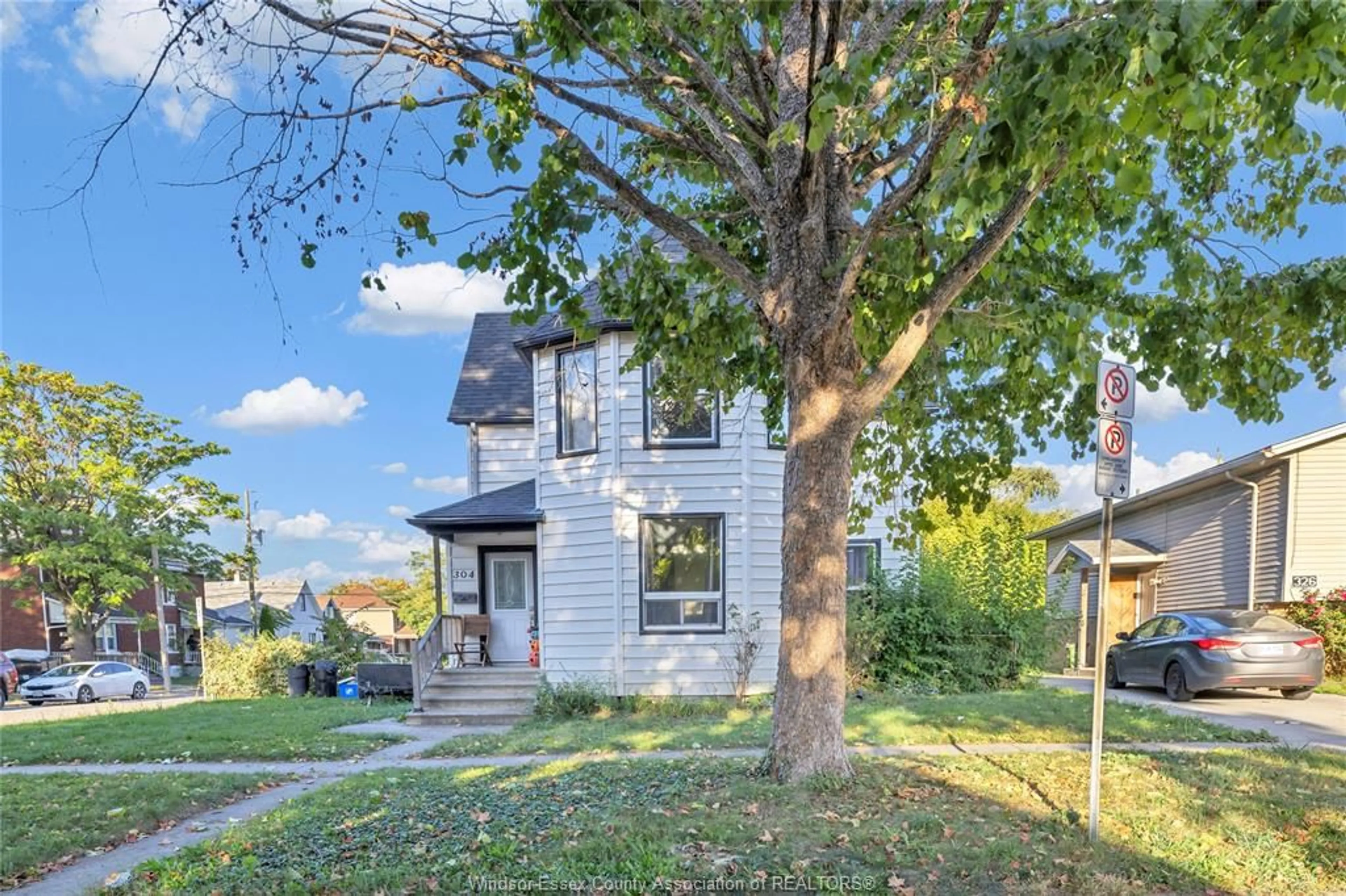 Unknown for 304 LANGLOIS Ave, Windsor Ontario N9A 2G1