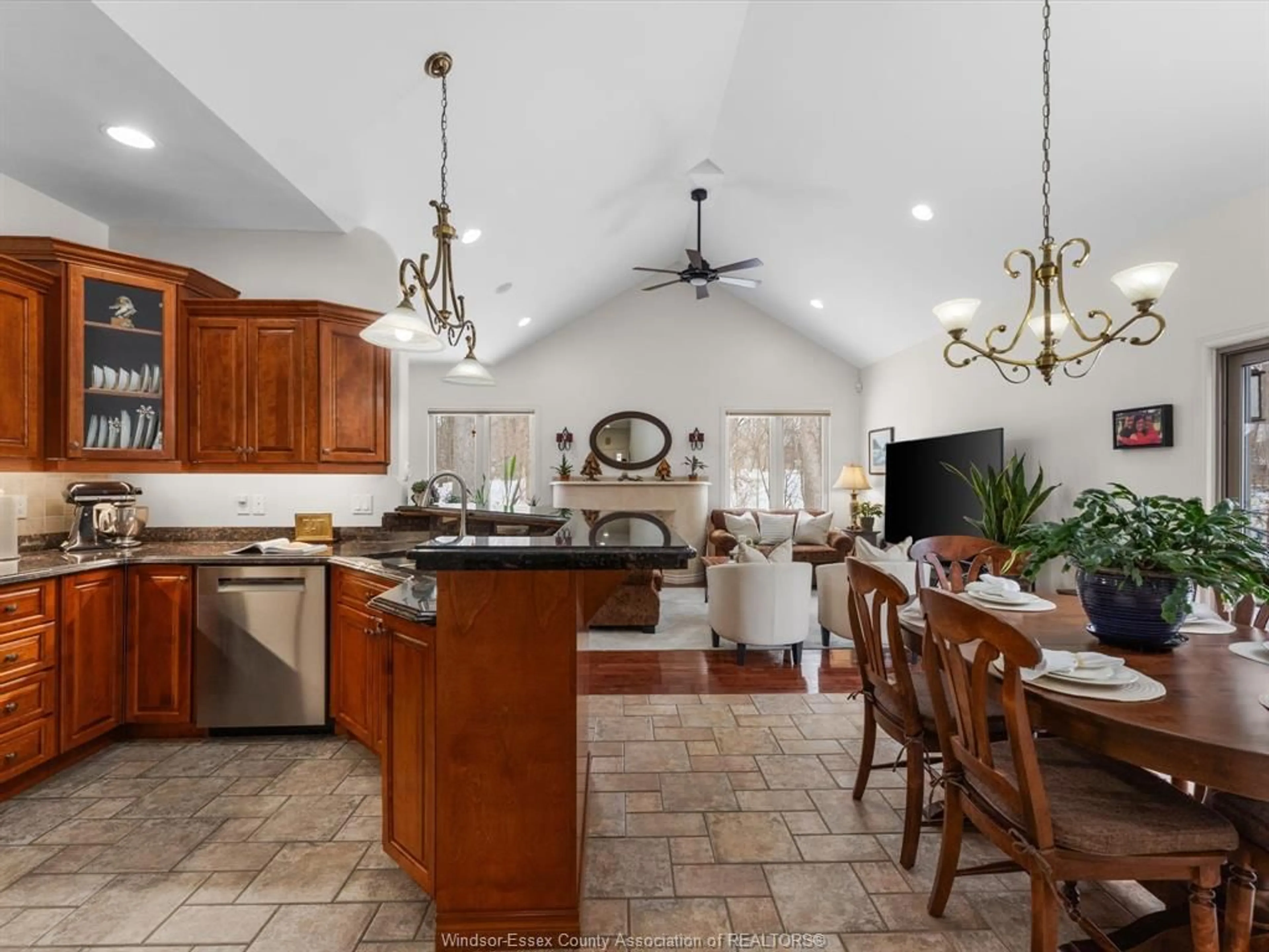 Open concept kitchen, ceramic/tile floor for 444 VANDERBILT Cres, Windsor Ontario N8P 1R6