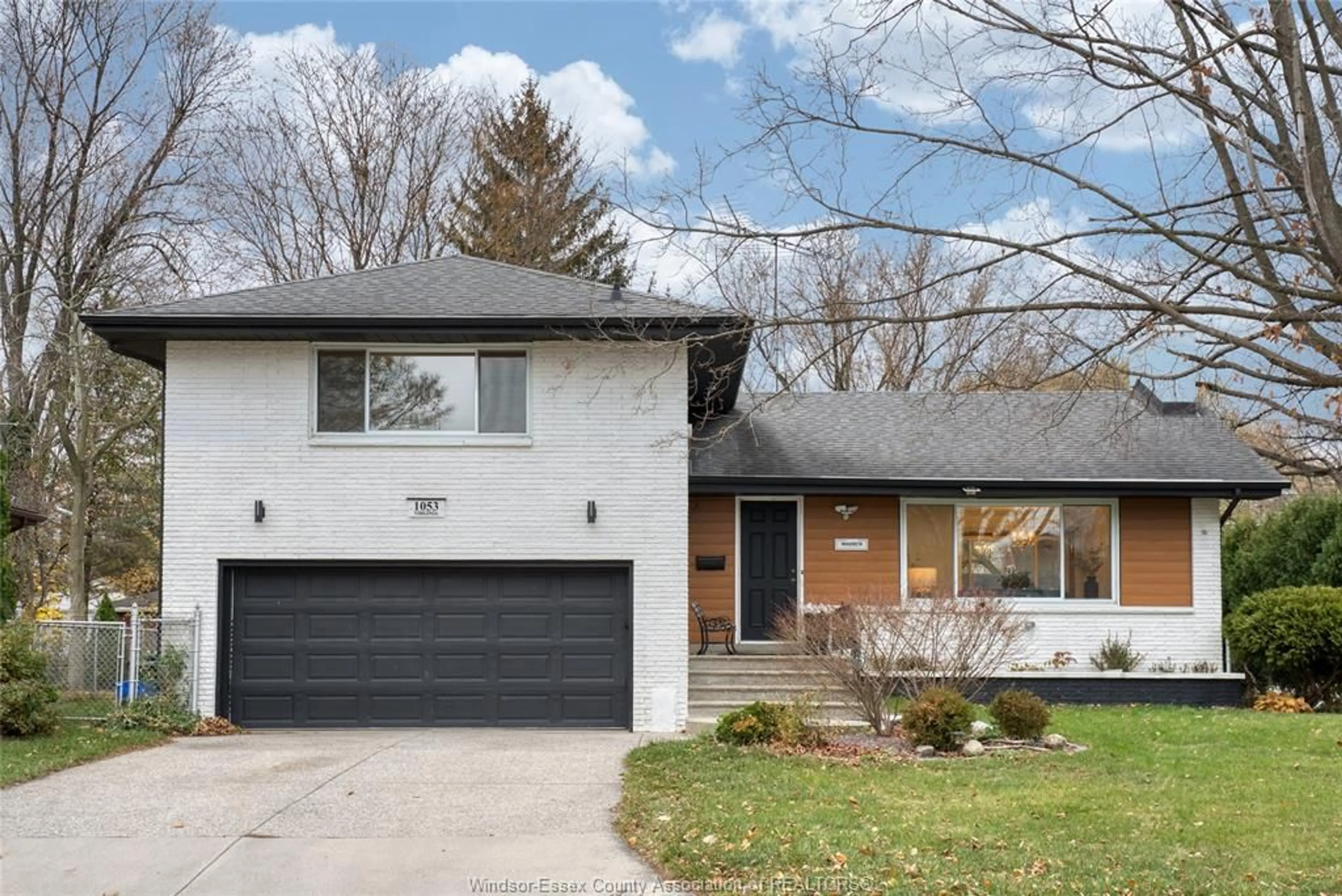 Home with brick exterior material, street for 1053 VIRGINIA Ave, Windsor Ontario N8S 2Y6