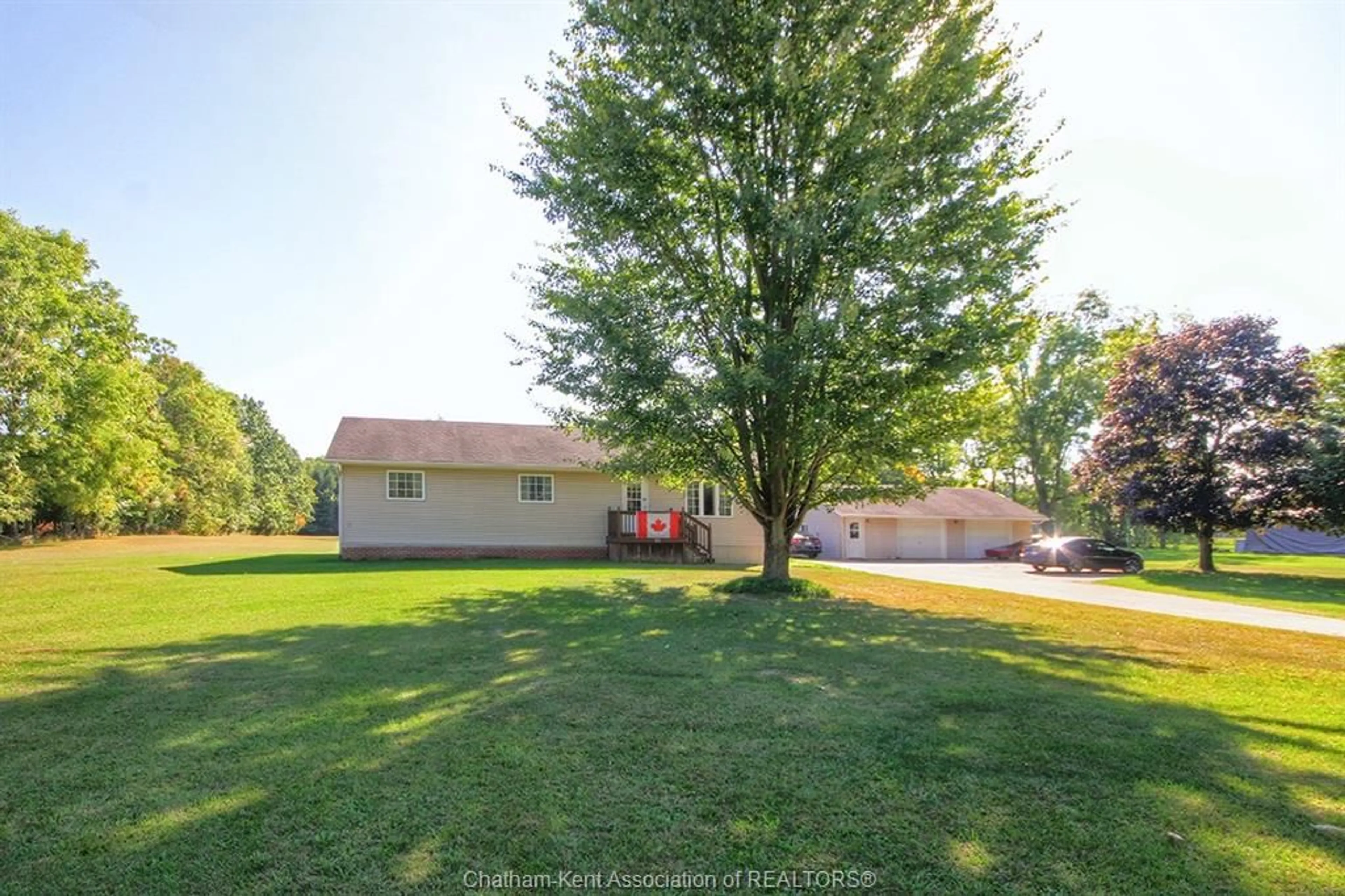 A pic from outside/outdoor area/front of a property/back of a property/a pic from drone, unknown for 30089 West Bothwell Rd, Bothwell Ontario N0P 1C0