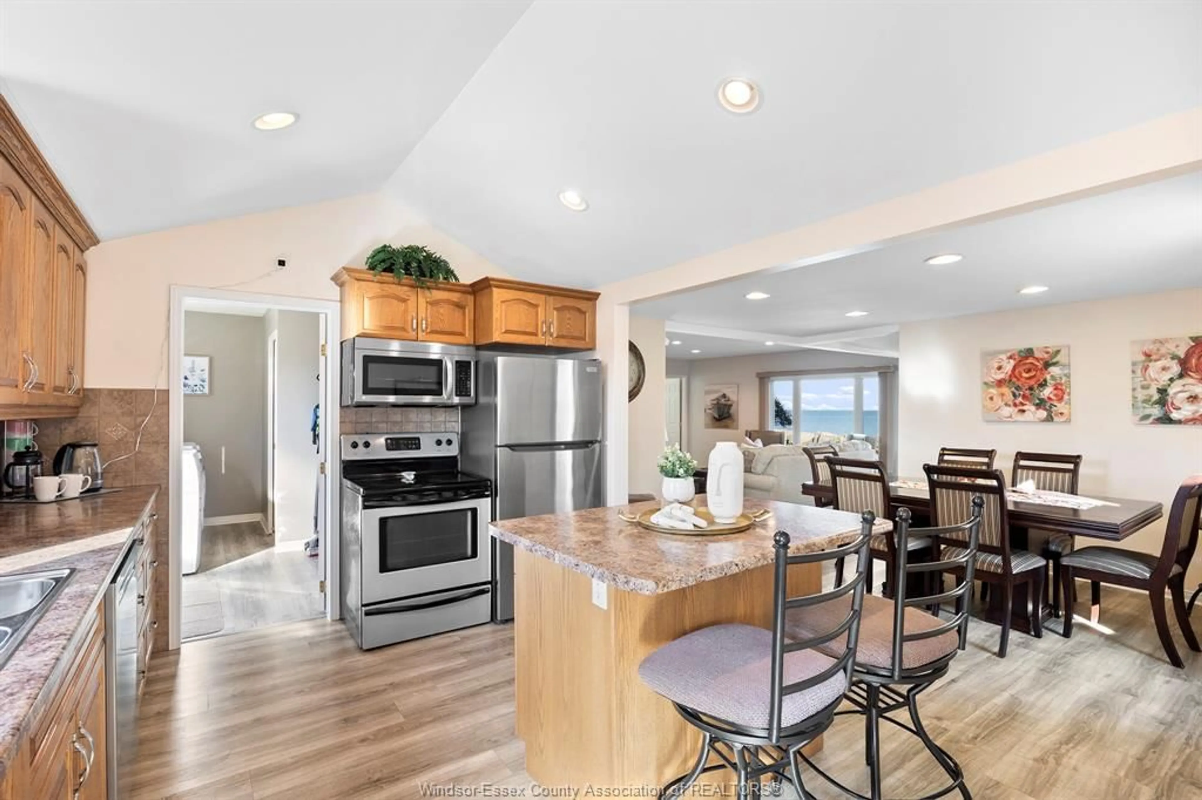 Open concept kitchen, unknown for 15230 COUTURE BEACH, Lakeshore Ontario N0P 2L0