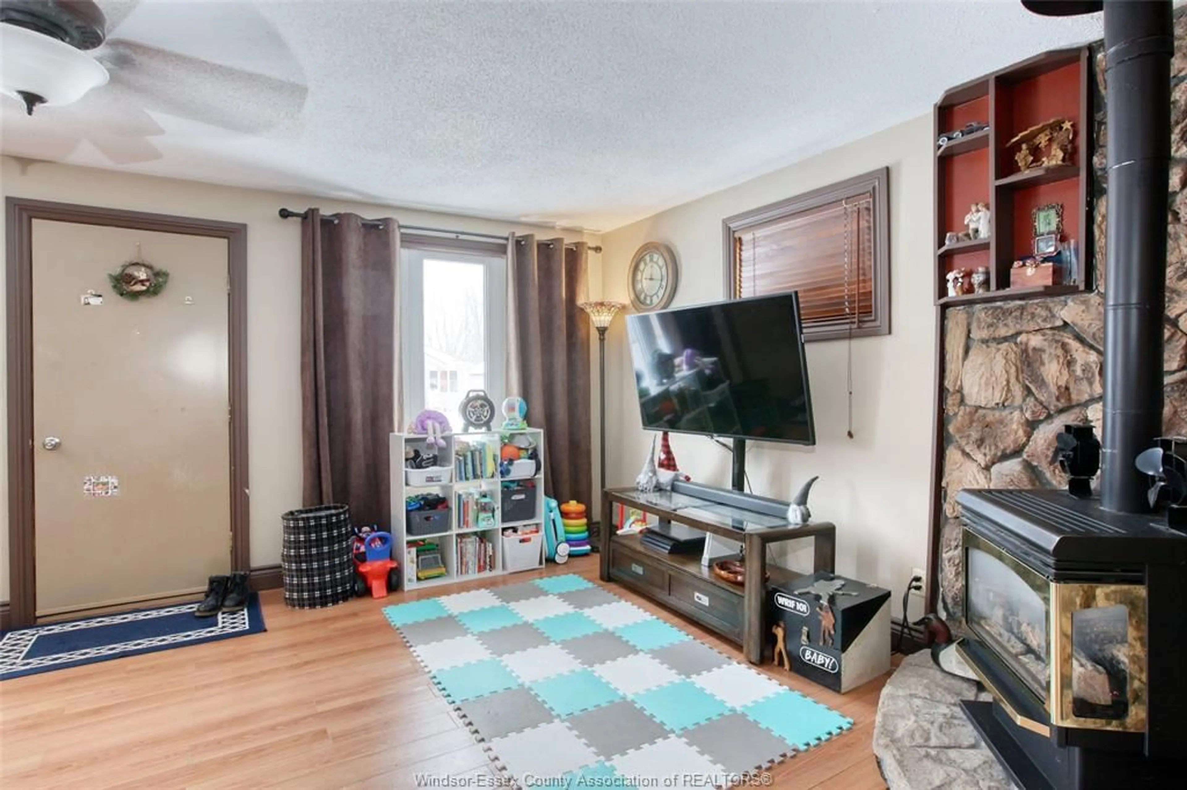 A pic of a room for 155 PRADO Ave, Colchester Ontario N0R 1G0