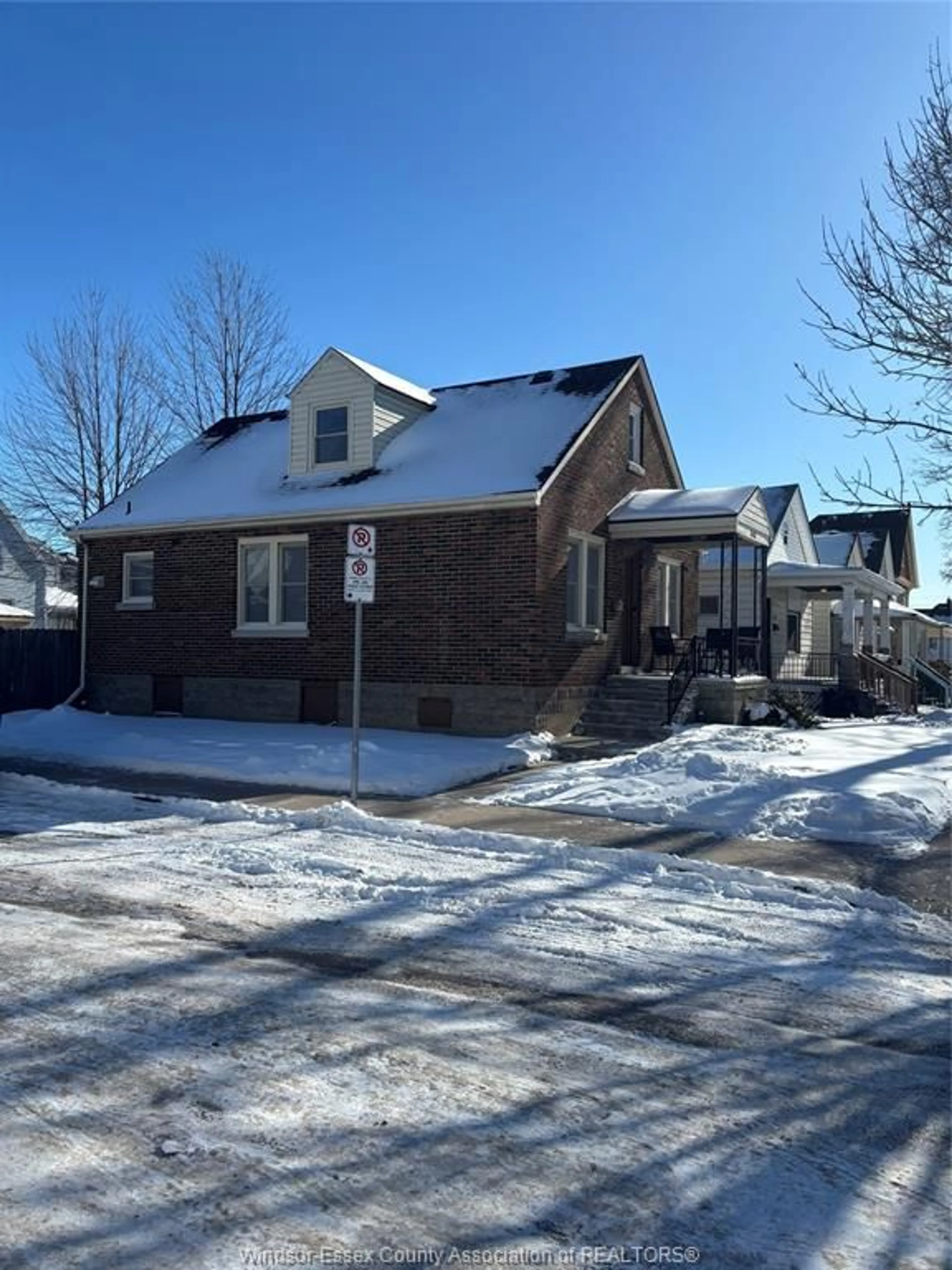 Unknown for 512 BRUCE, Windsor Ontario N9A 4W8