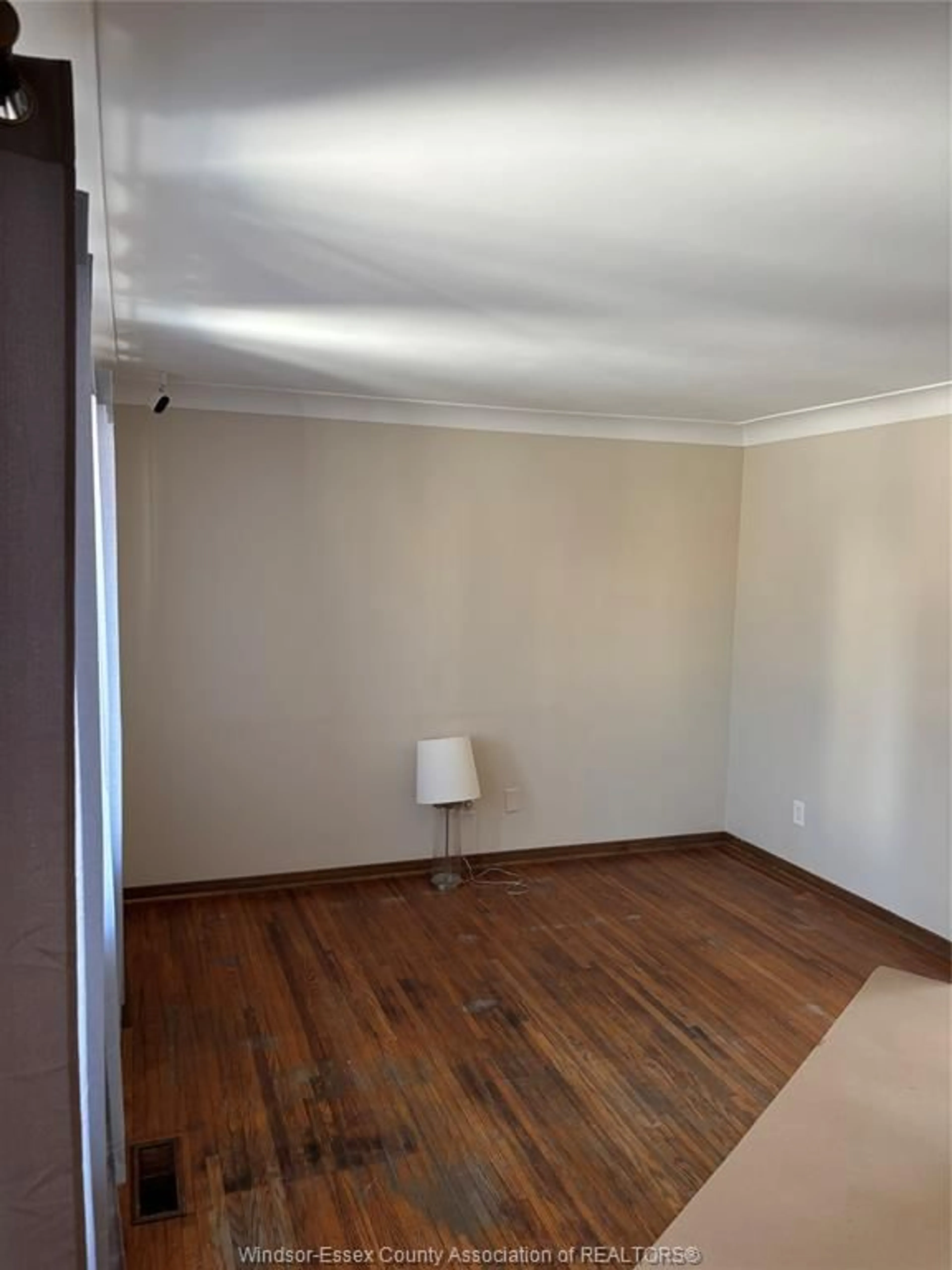 A pic of a room for 1105 Harrison Ave, Windsor Ontario N9C 3J4