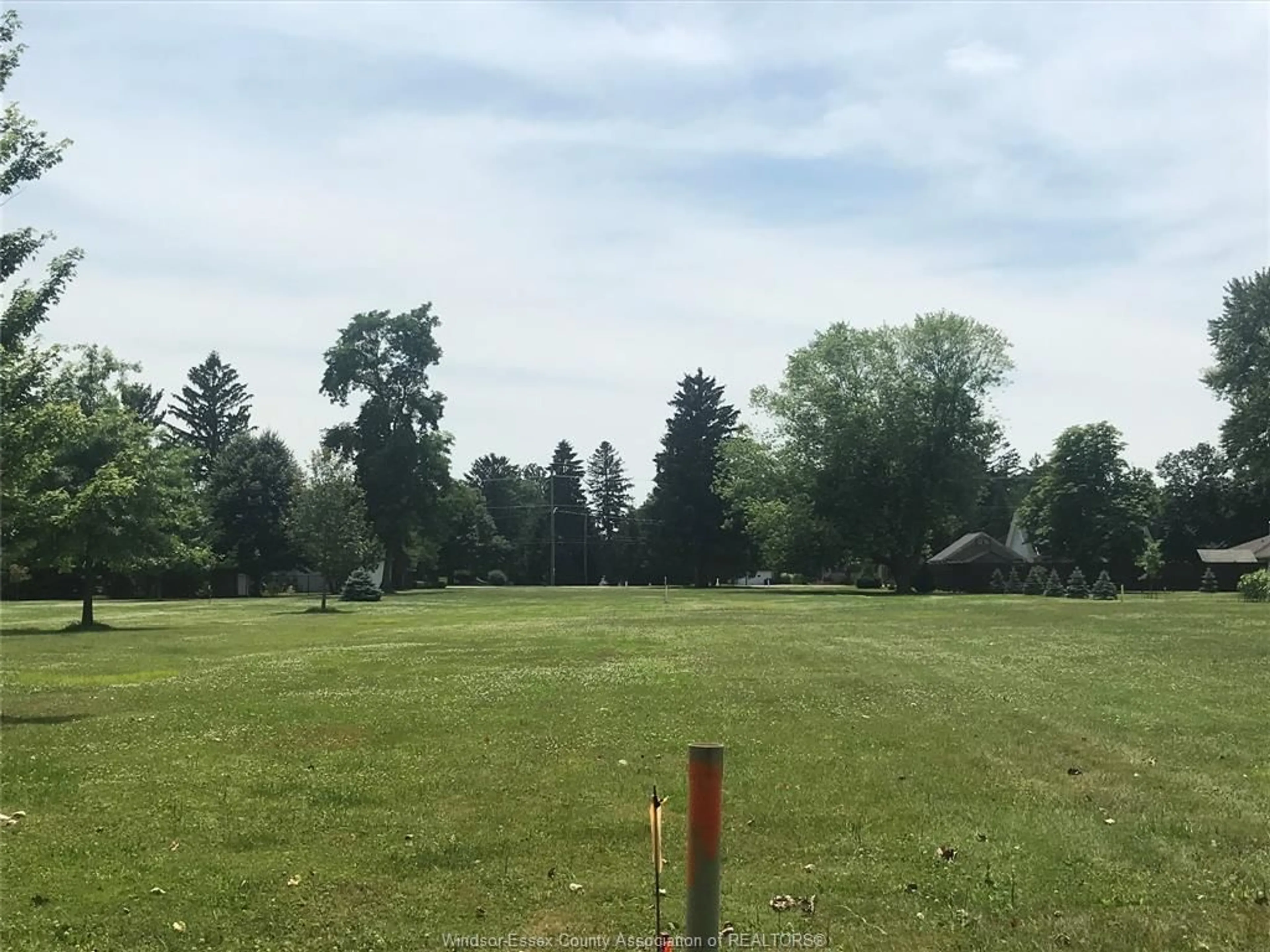 Blurry image for 367 MARTIN Lane, LaSalle Ontario N9J 2M3