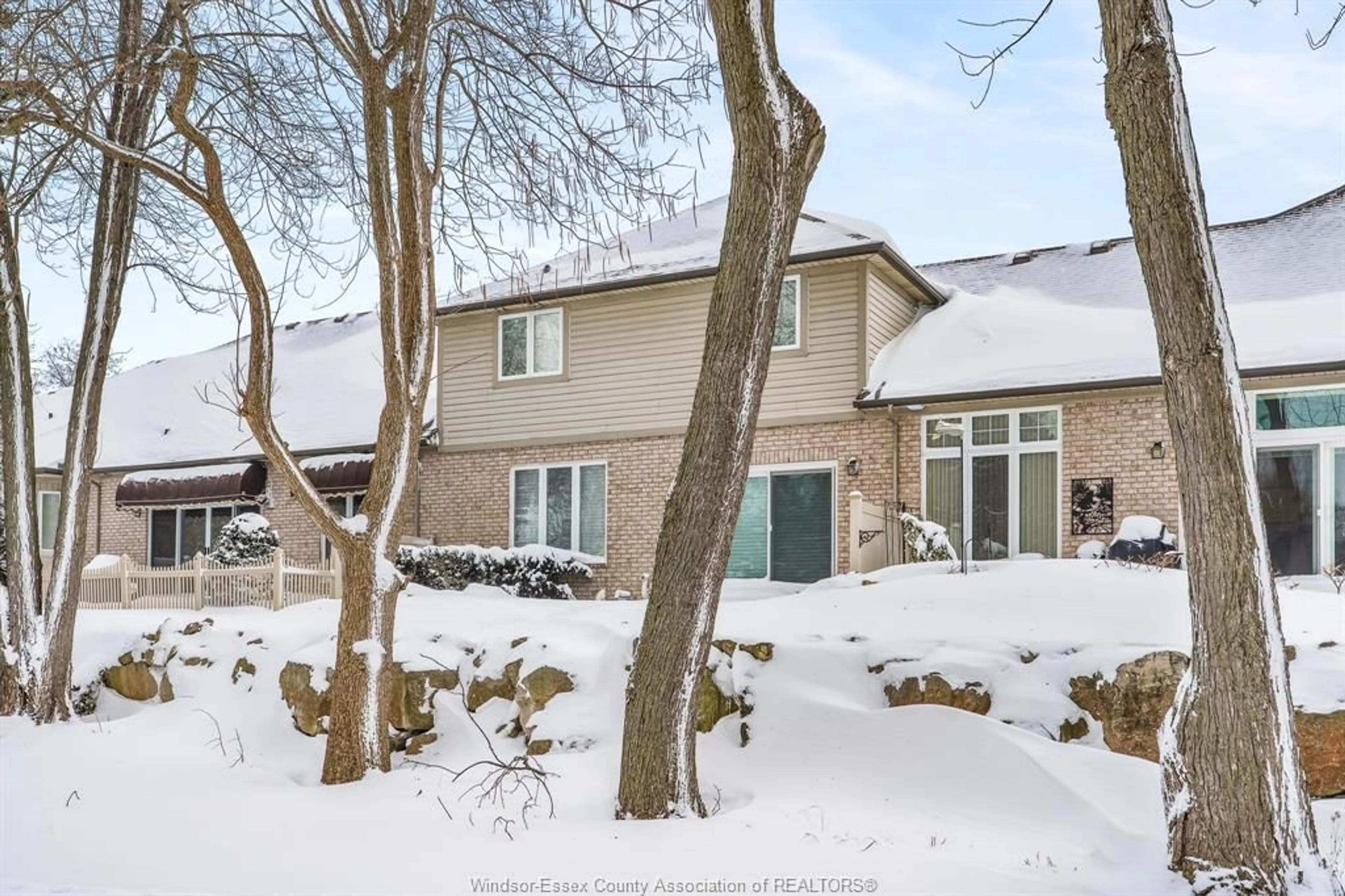 Unknown for 12 LAKESIDE Cres, Kingsville Ontario N9Y 4C1