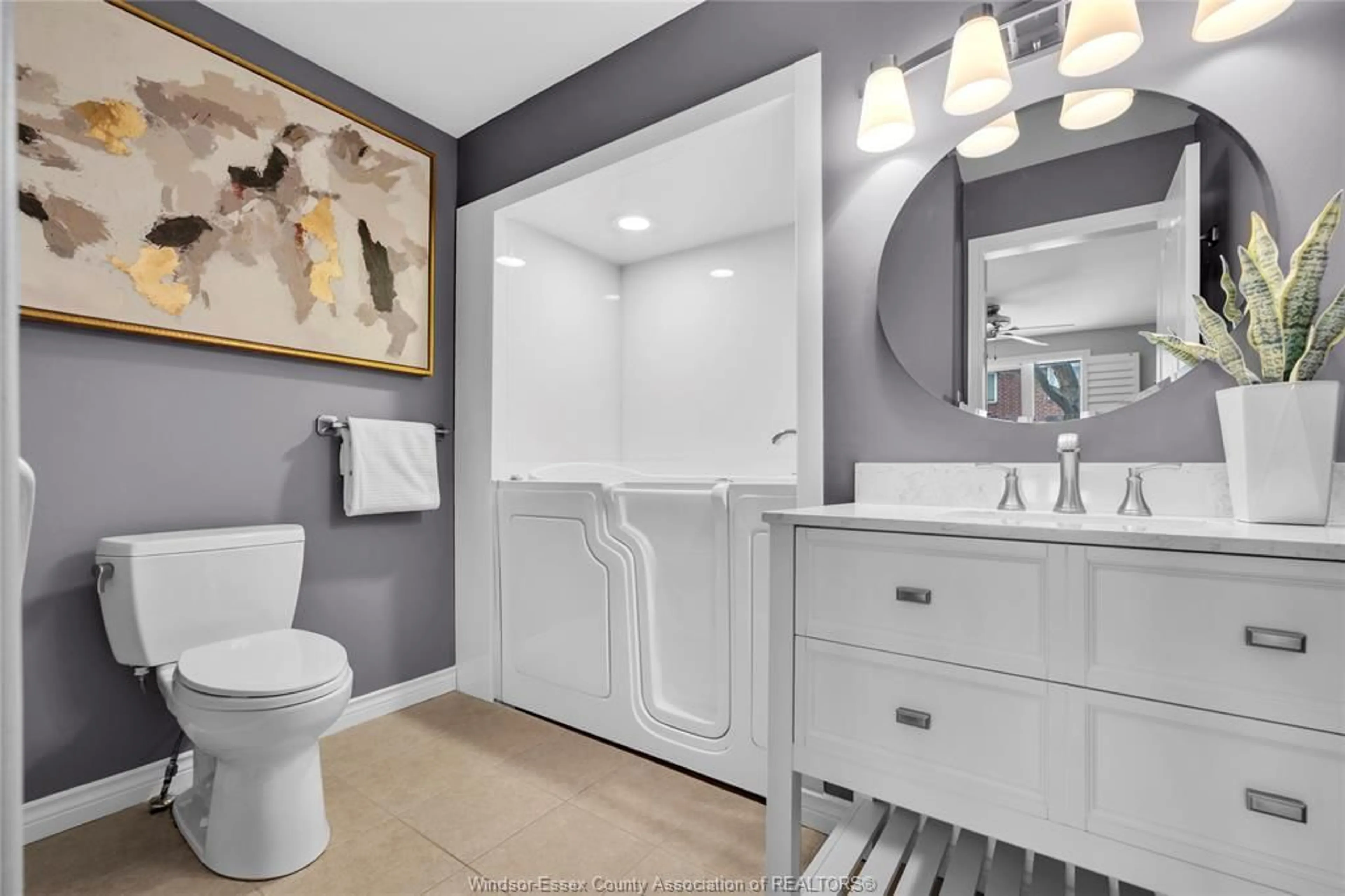 Contemporary bathroom, ceramic/tile floor for 11806 Cobblestone Cresent, Windsor Ontario N8P 1P3