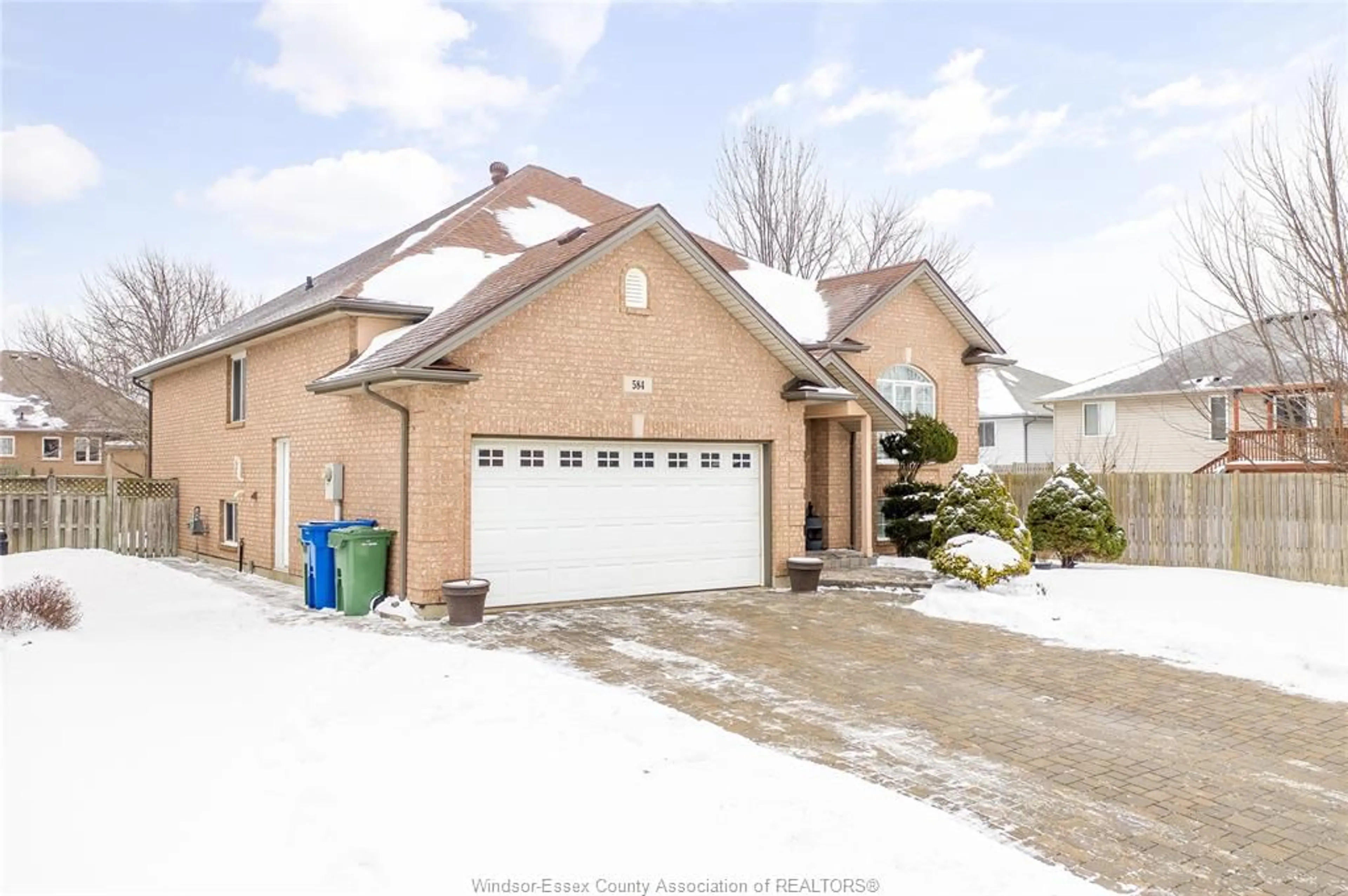 Unknown for 584 BELLAGIO Dr, Windsor Ontario N8P 1J9