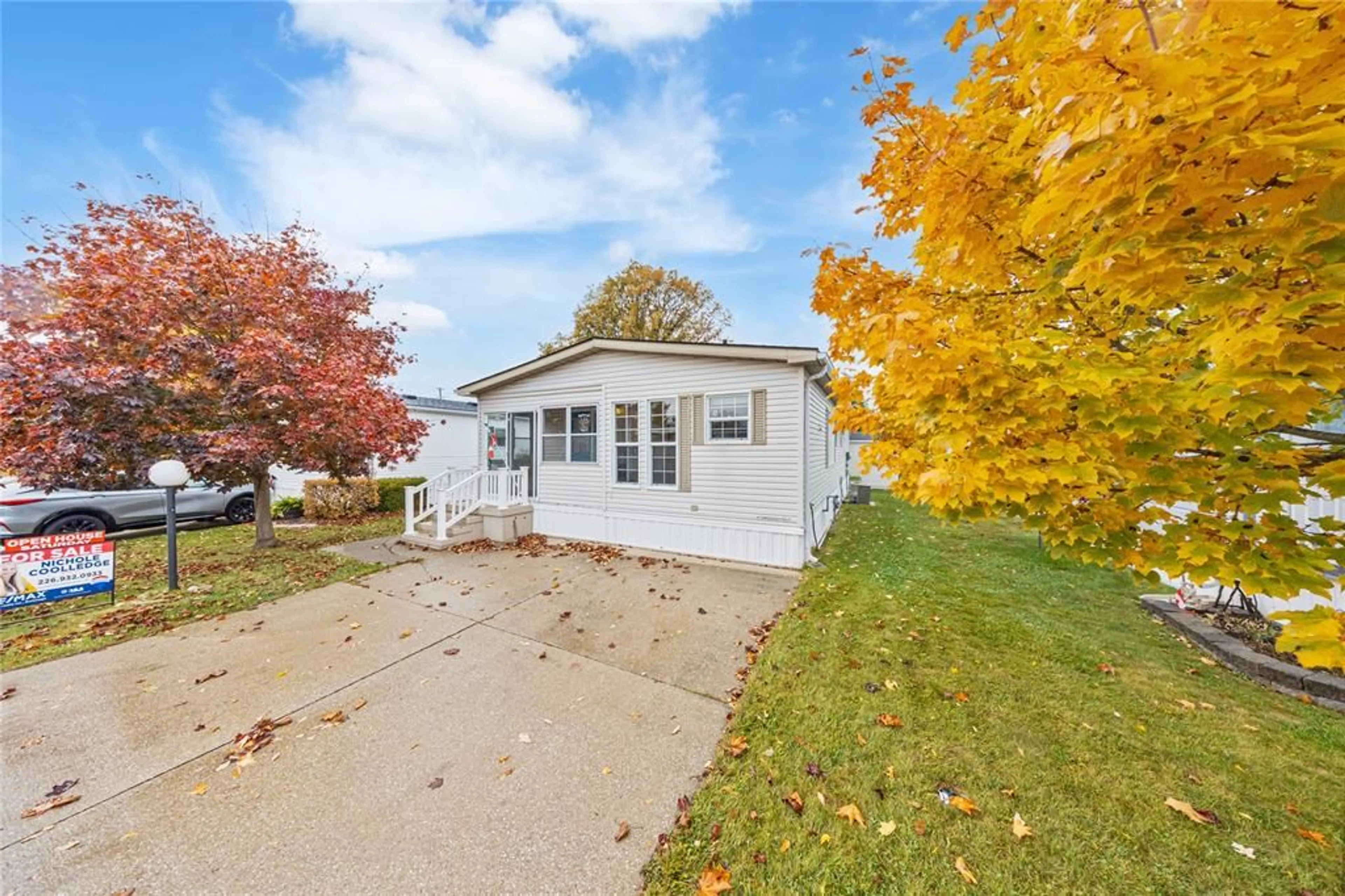 Home with vinyl exterior material, street for 5700 Blackwell Sideroad #29, Sarnia Ontario N7W 1B7