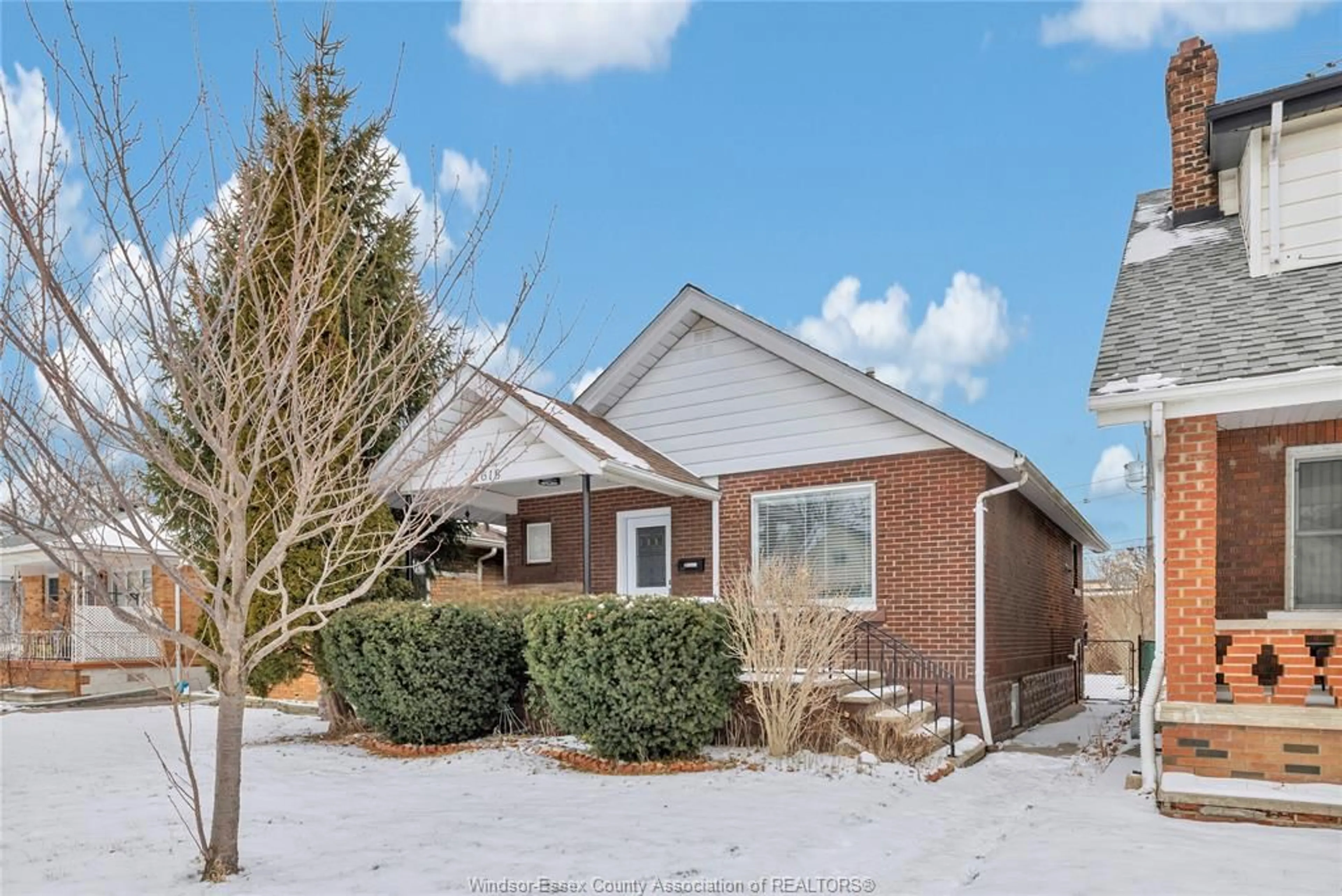 Home with brick exterior material, street for 1618 MOY Ave, Windsor Ontario N8X 3J8