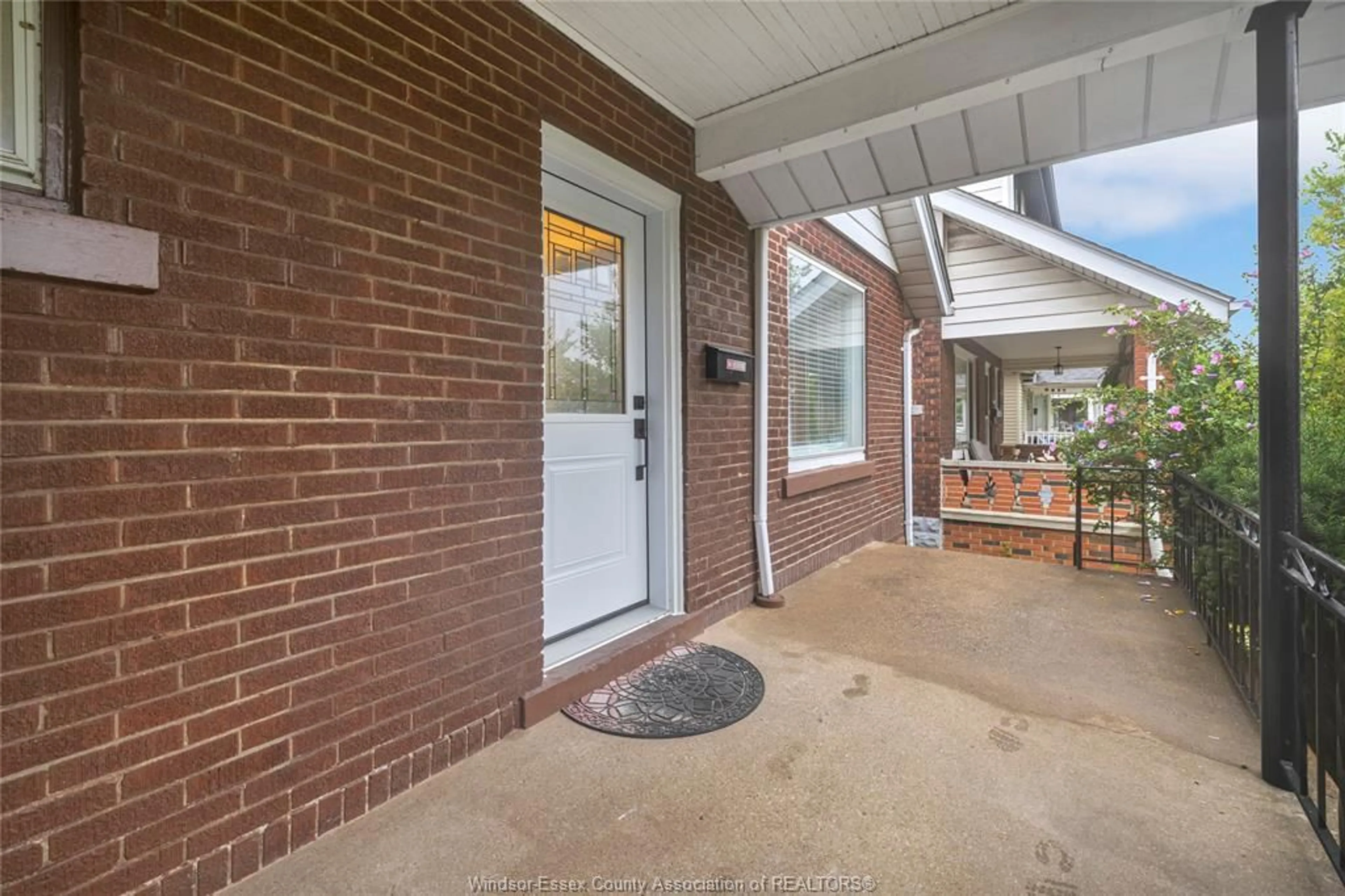 Unknown for 1618 MOY Ave, Windsor Ontario N8X 3J8