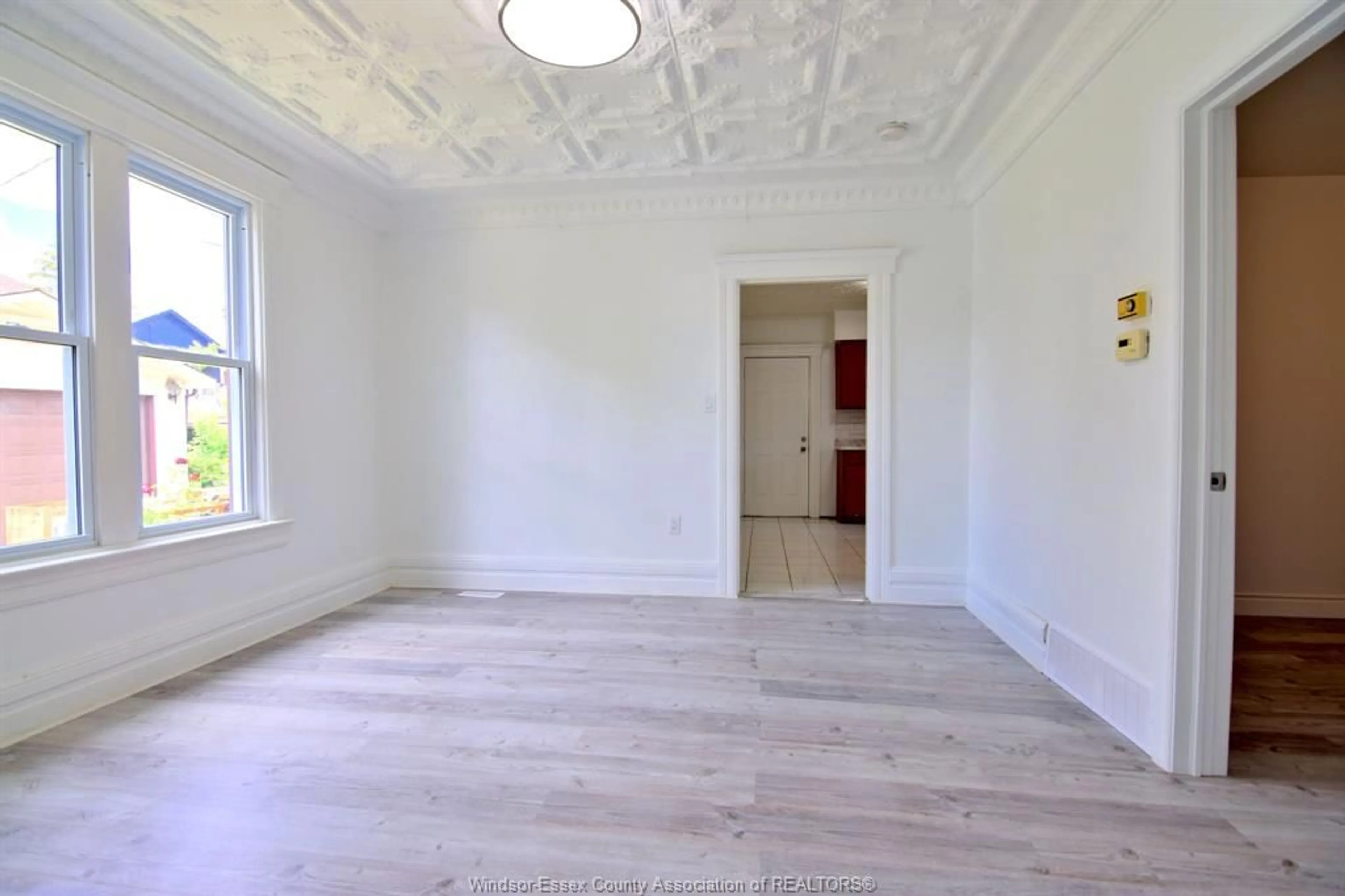 A pic of a room for 742 PARENT #MAIN, Windsor Ontario N9A 2C7