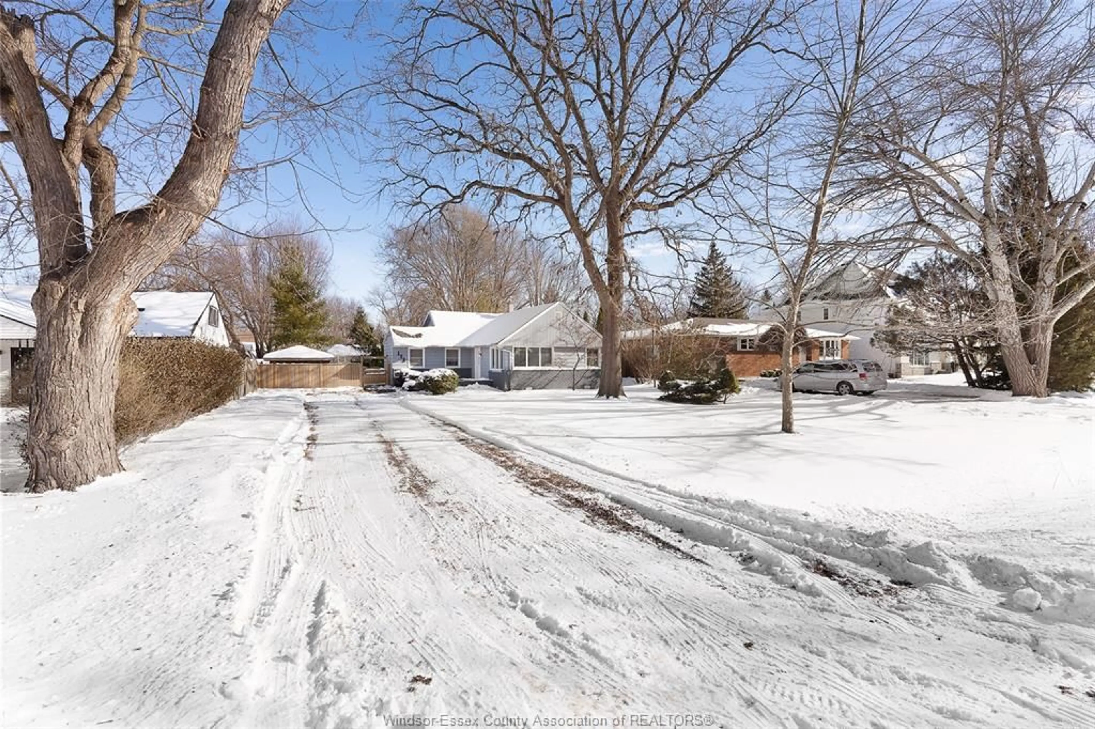 A pic from outside/outdoor area/front of a property/back of a property/a pic from drone, street for 156 EDGEWATER, Tecumseh Ontario N8N 2H1