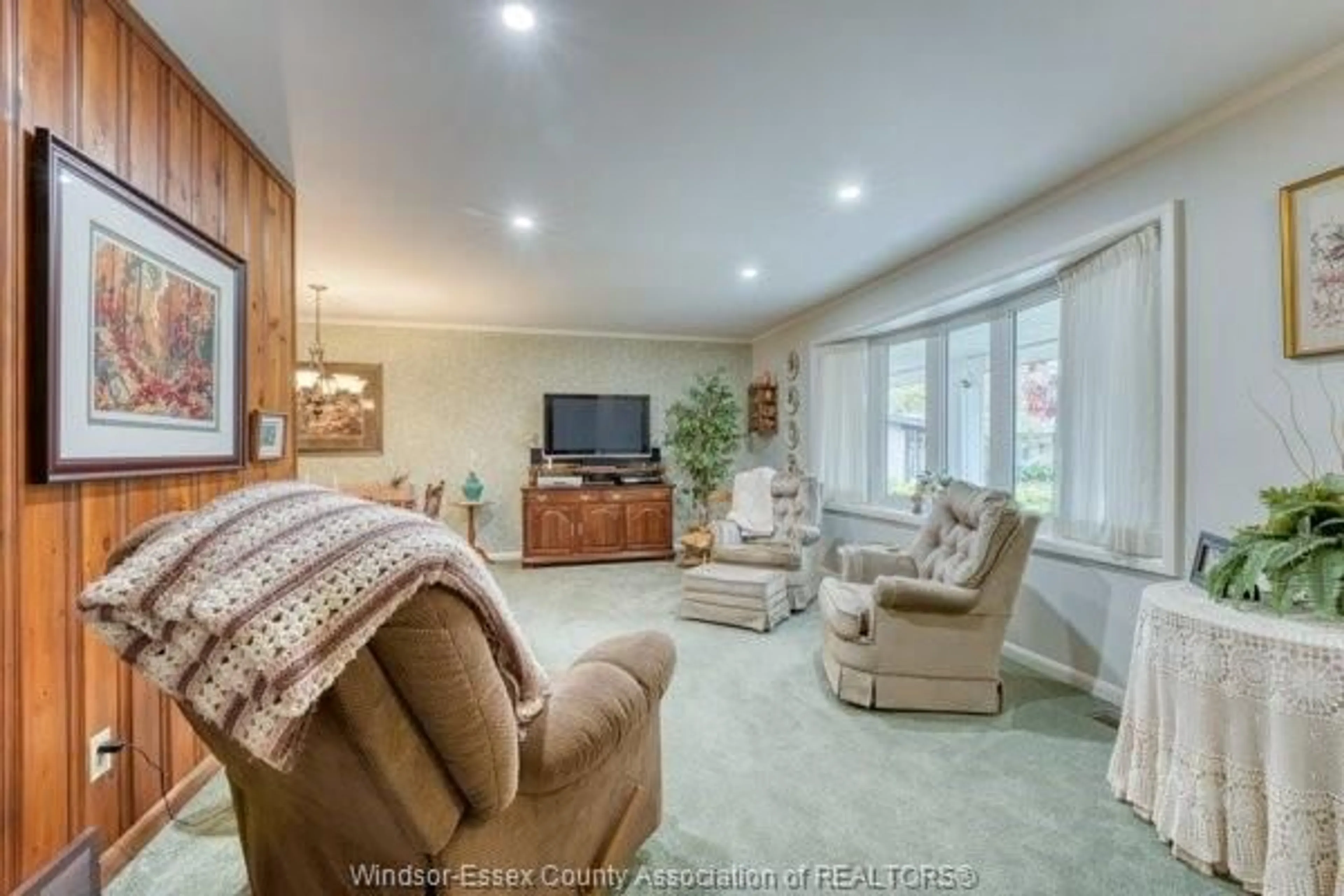Living room with furniture, unknown for 331 BAYVIEW Cres, Kingsville Ontario N9Y 2J6