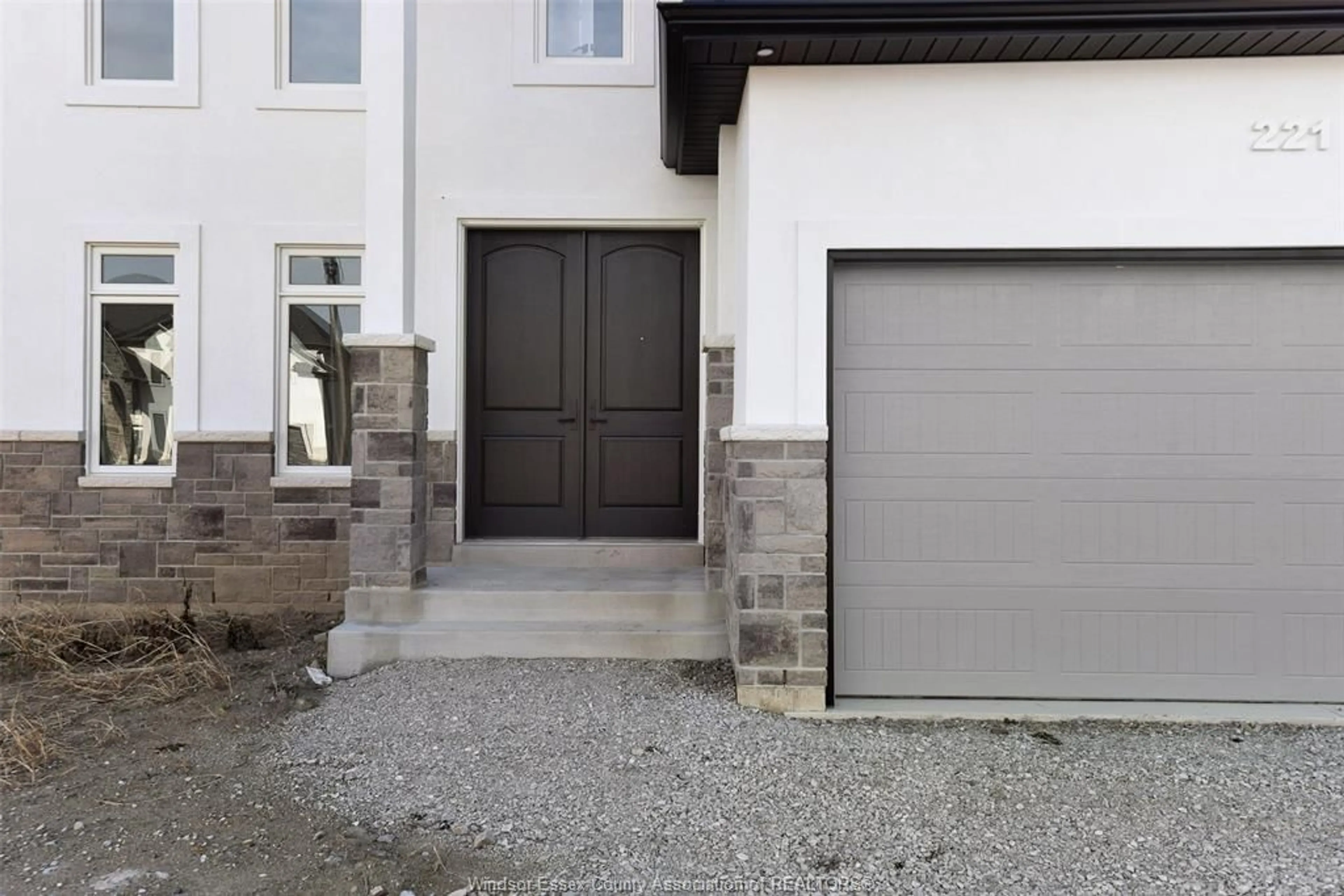 Unknown for 221 COWAN Crt, Amherstburg Ontario N9V 4B6