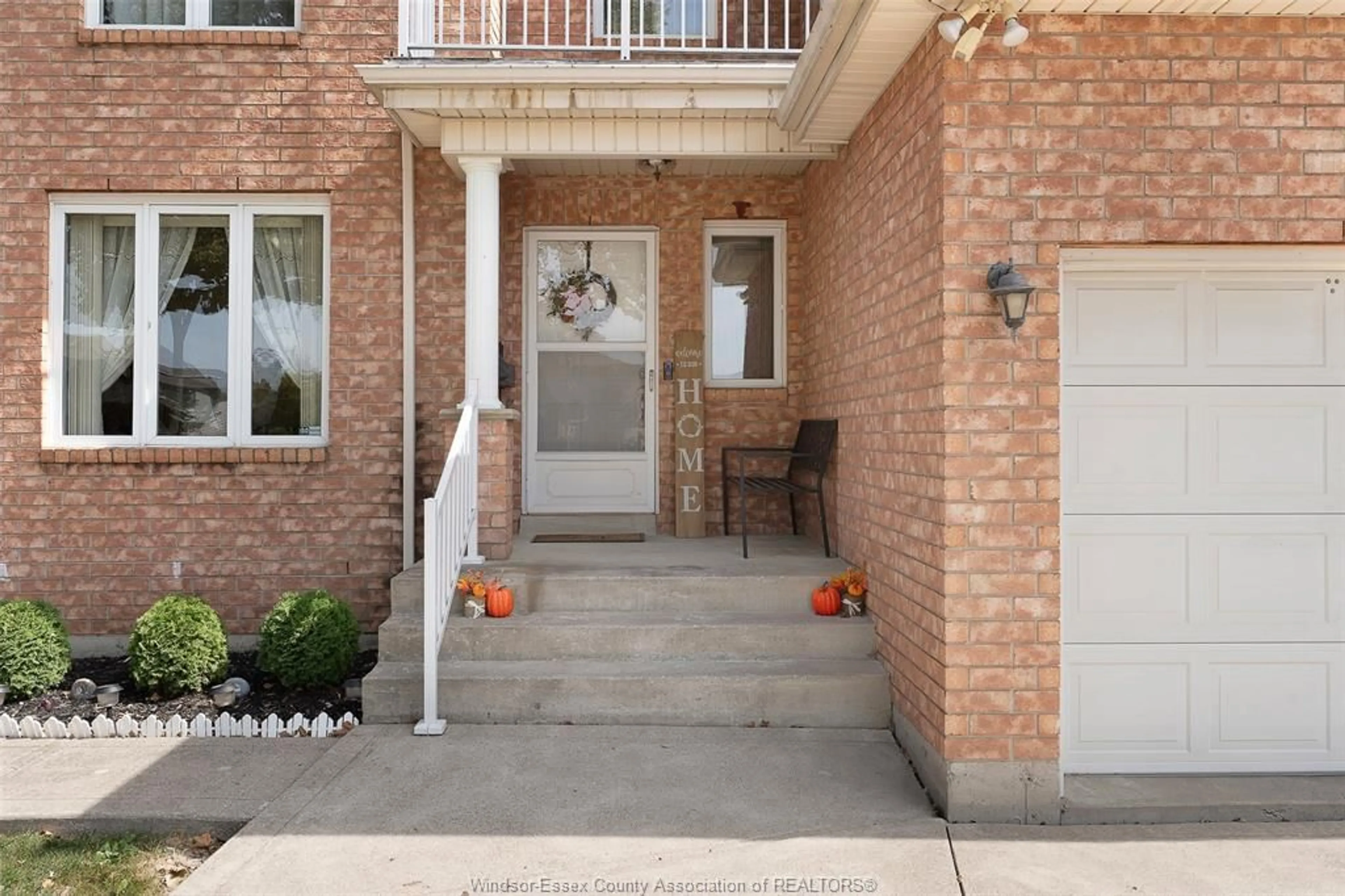 Unknown for 3769 DEERBROOK Dr, Windsor Ontario N8R 2E6