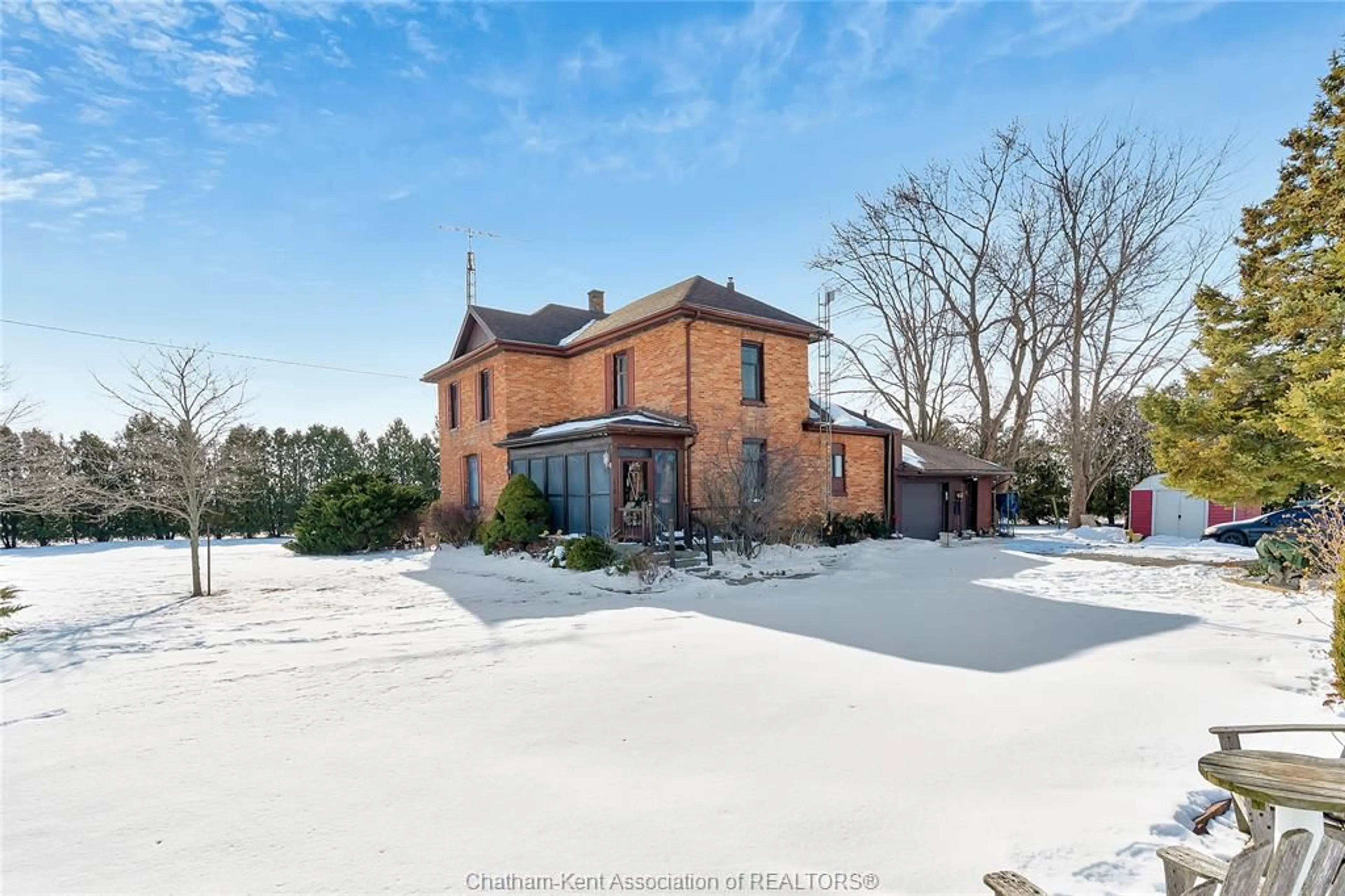 A pic from outside/outdoor area/front of a property/back of a property/a pic from drone, street for 22912 Merlin Rd, Merlin Ontario N0P 1W0