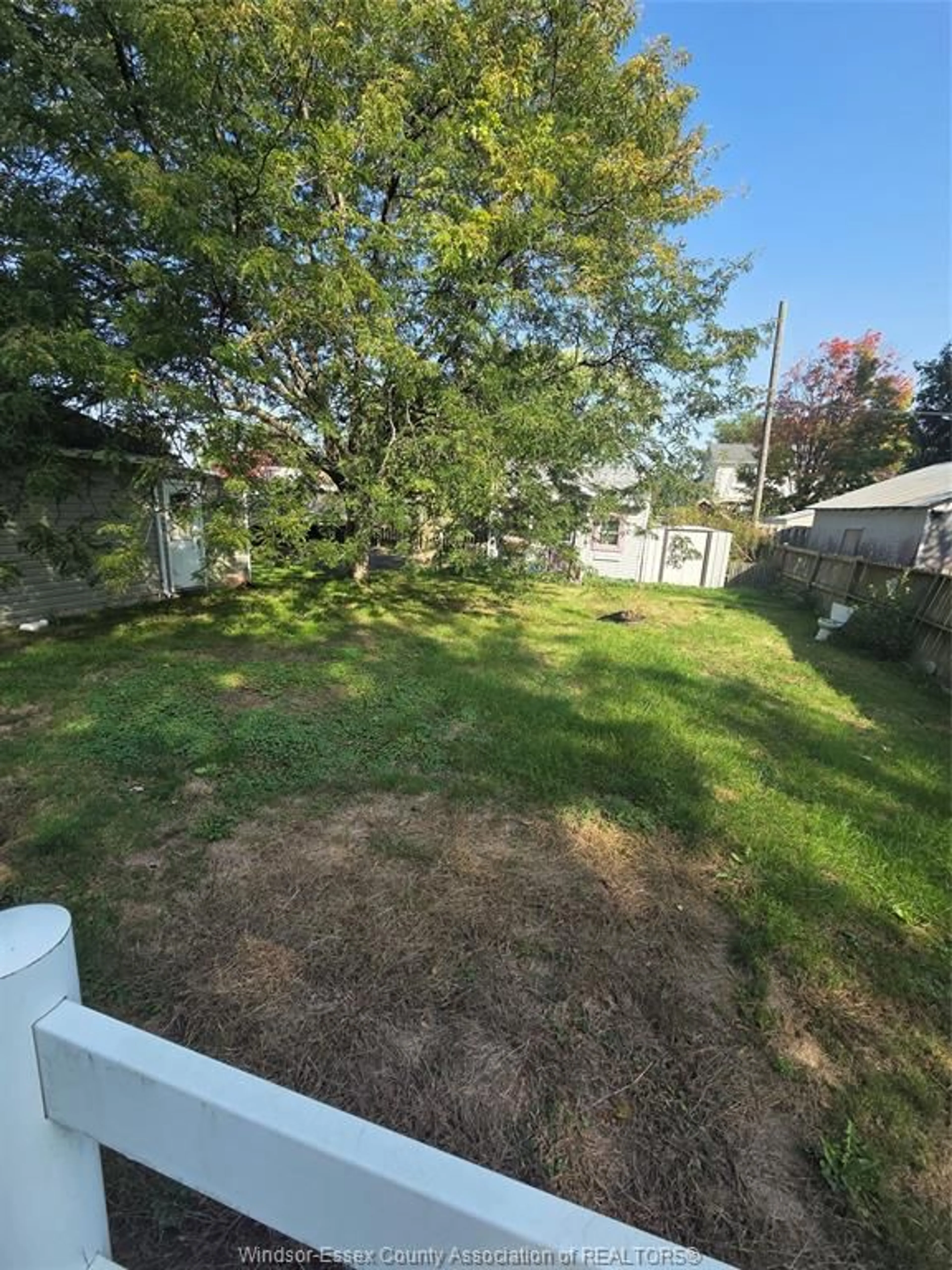 A pic from outside/outdoor area/front of a property/back of a property/a pic from drone, unknown for 434 ISAAC St, Dresden Ontario N0P 1M0