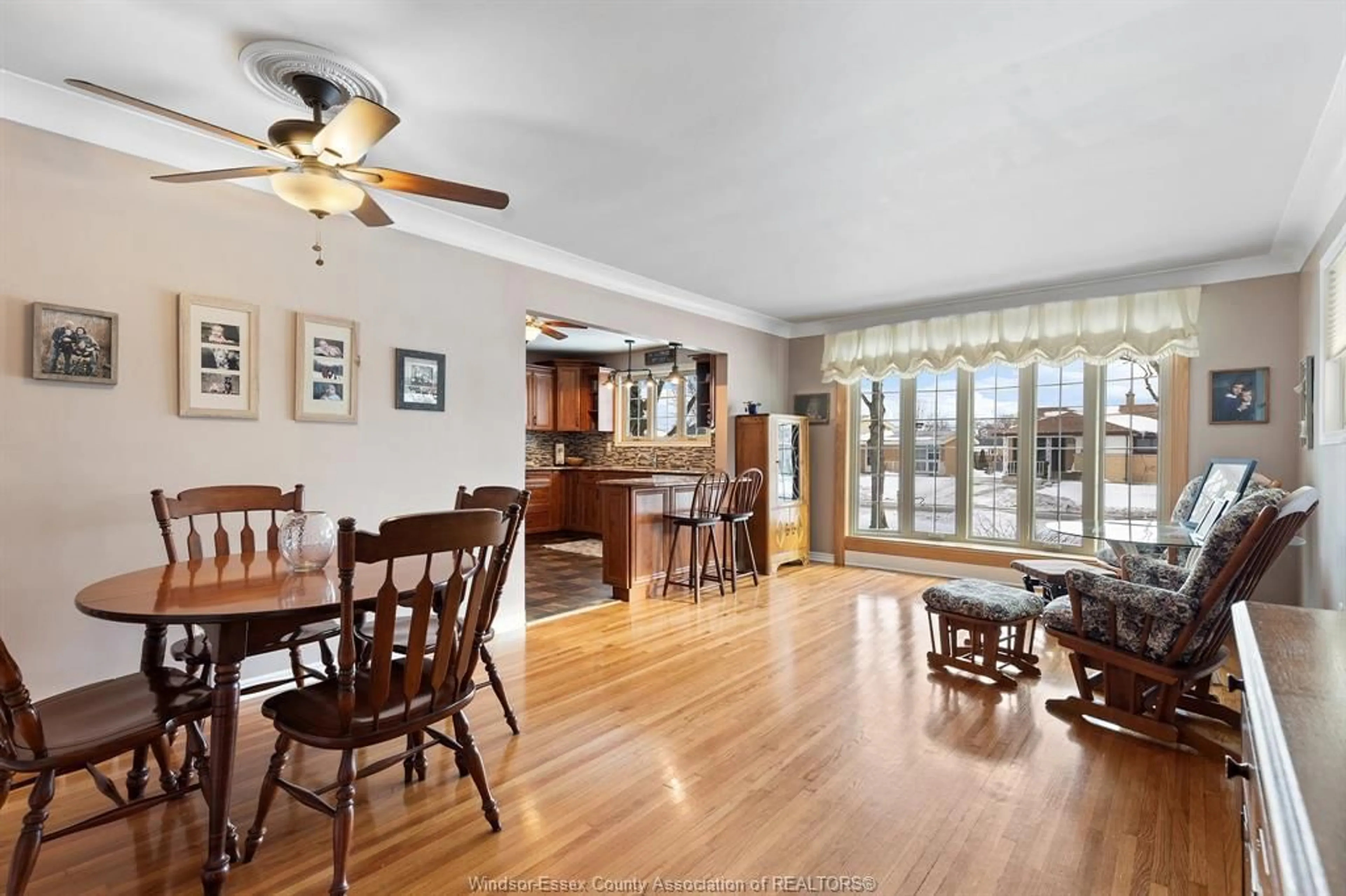 Open concept kitchen, wood/laminate floor for 1077 Laporte Ave, Windsor Ontario N8S 3R6