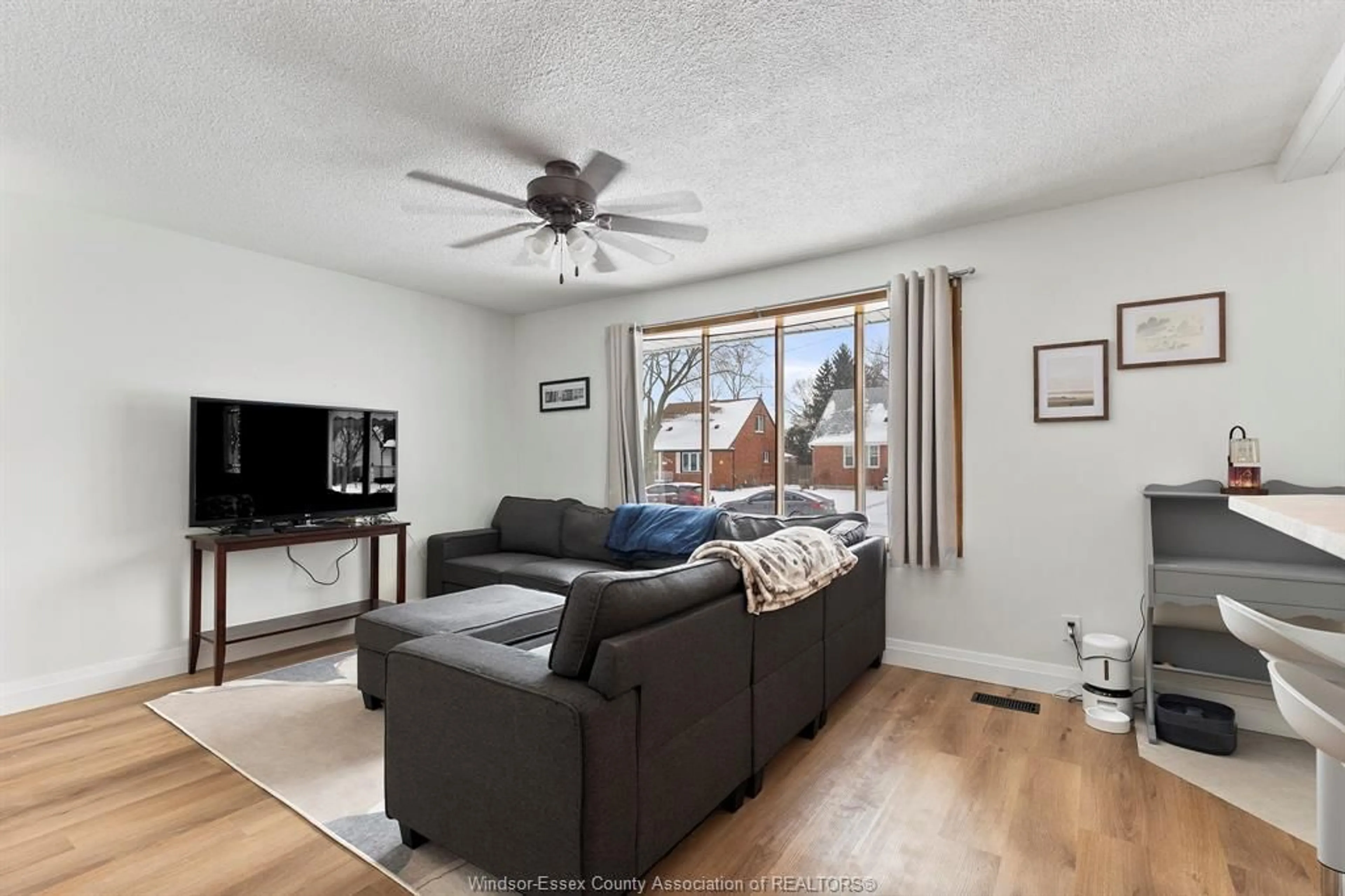 Living room with furniture, unknown for 1162 RANKIN Ave, Windsor Ontario N9B 2S6