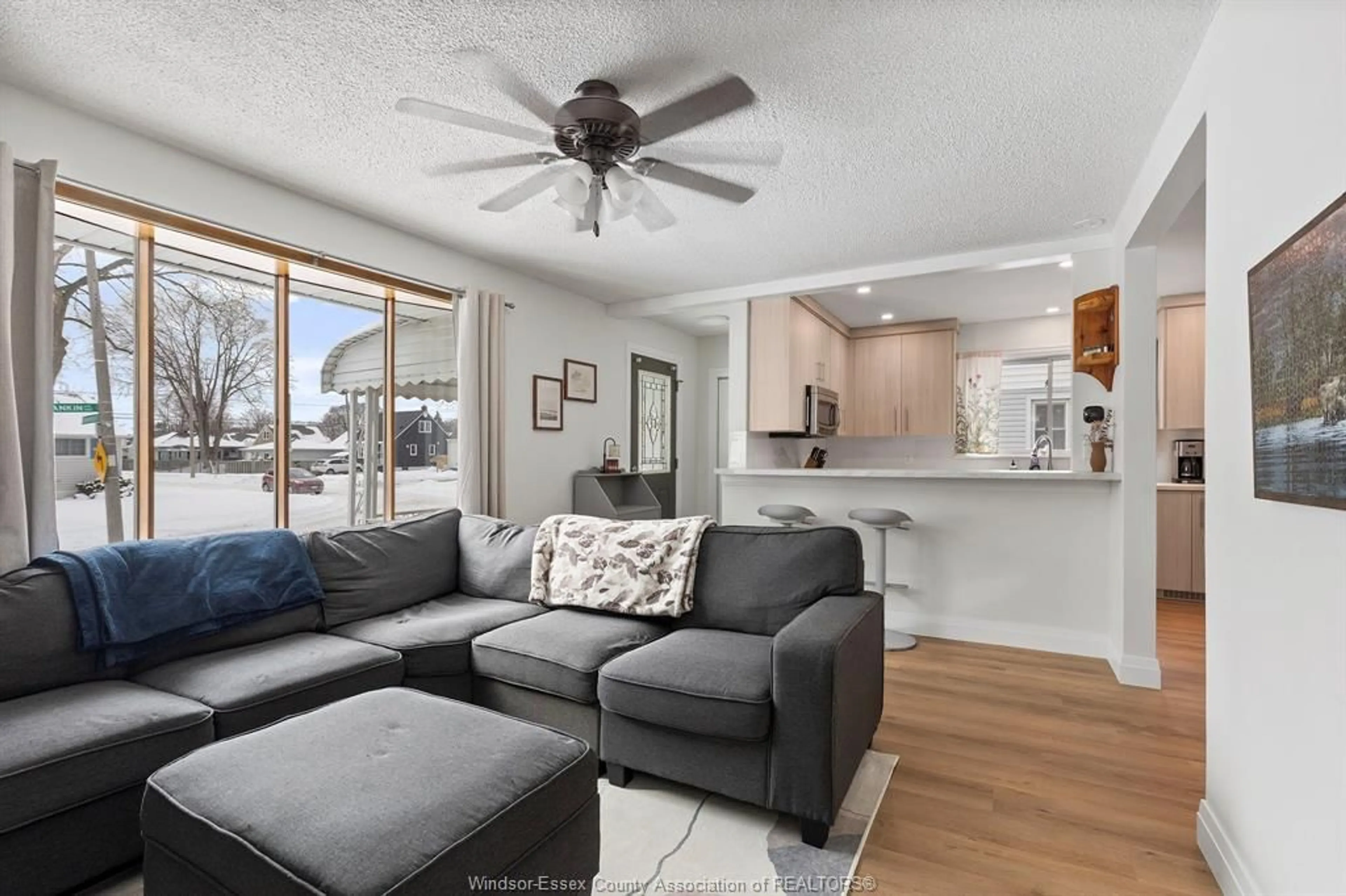 Living room with furniture, unknown for 1162 RANKIN Ave, Windsor Ontario N9B 2S6