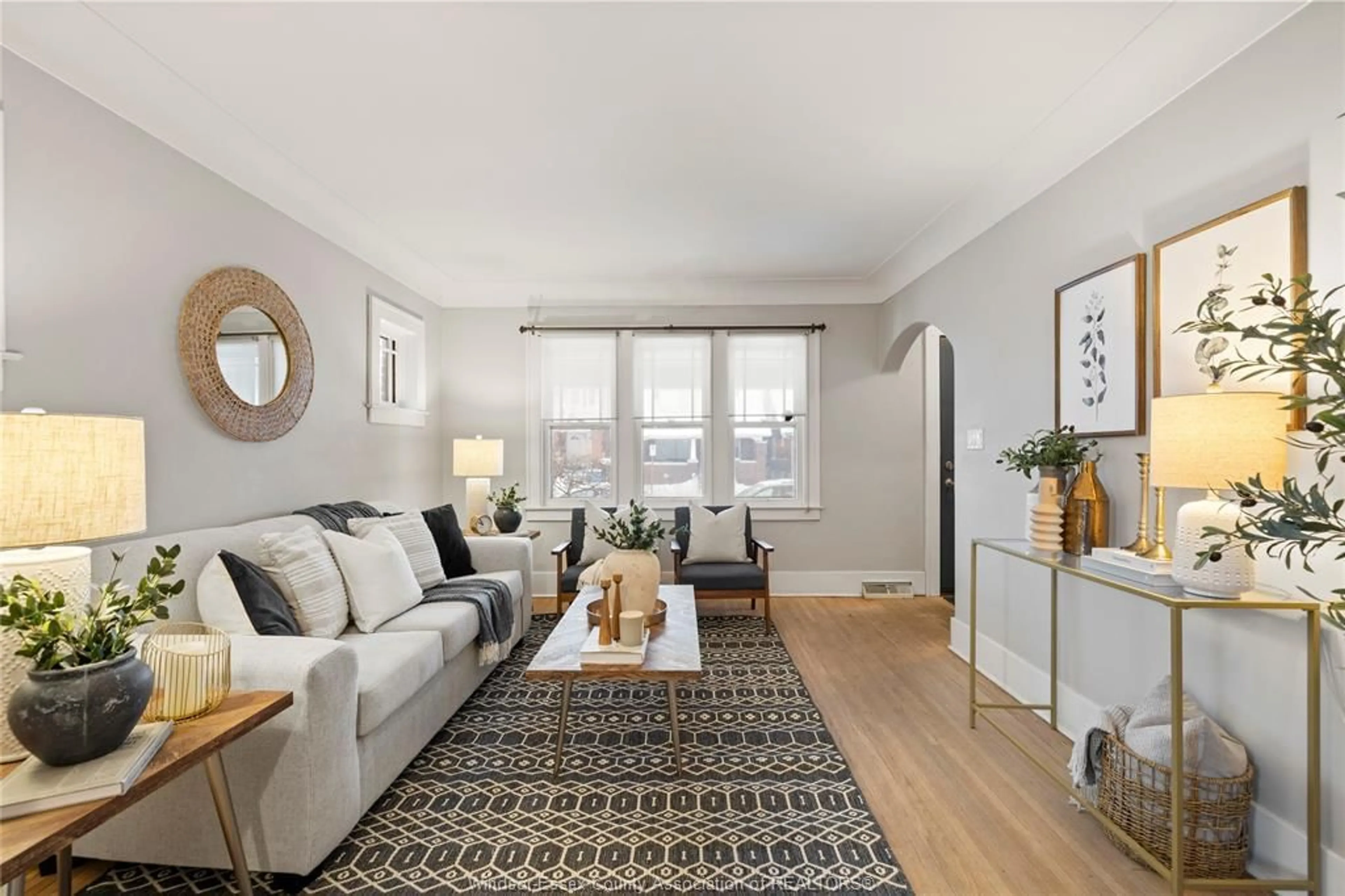 Living room with furniture, unknown for 1358 Gladstone, Windsor Ontario N8Y 1L8