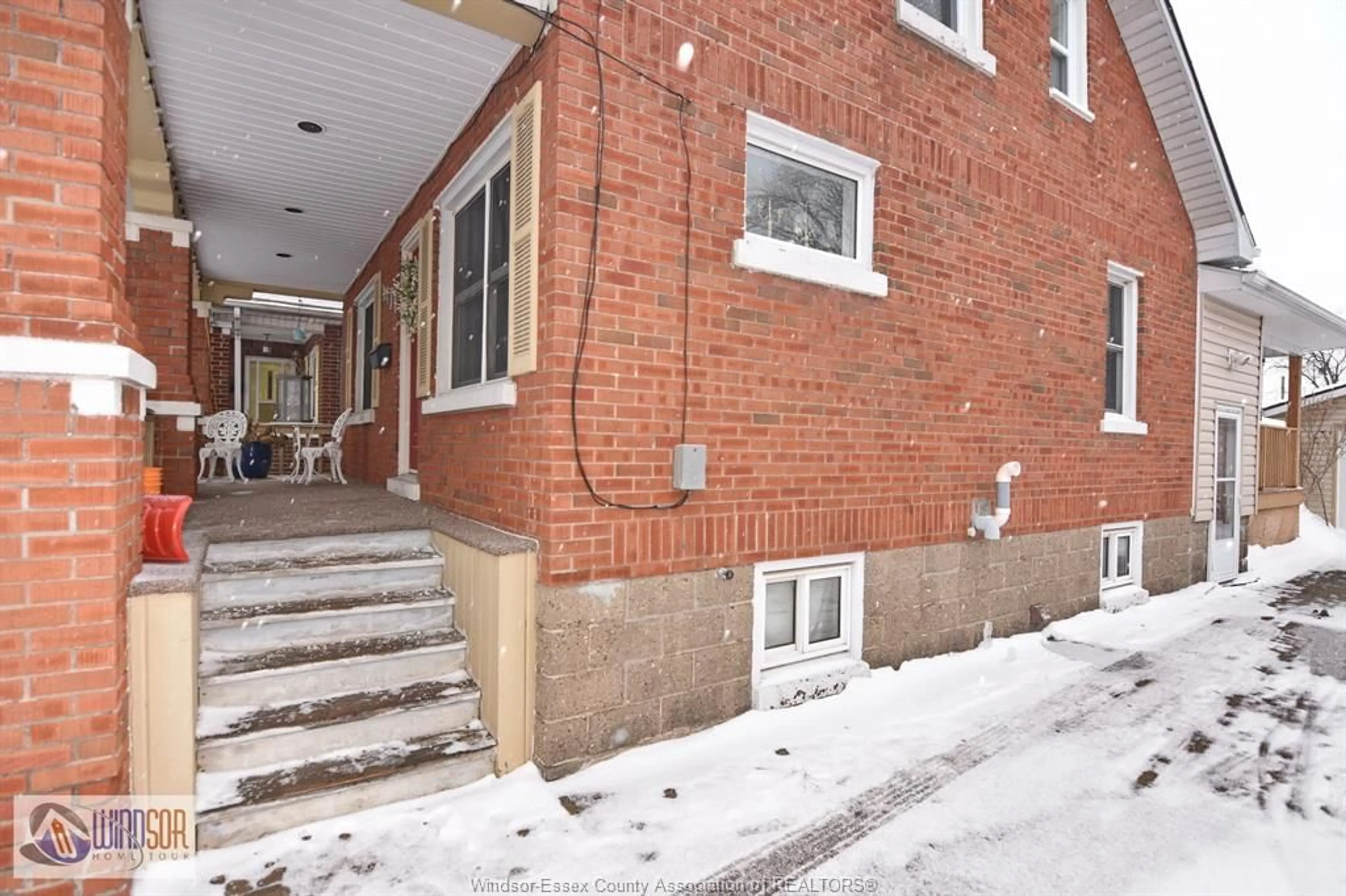 Patio, street for 2471 PILLETTE, Windsor Ontario N8T 1P7