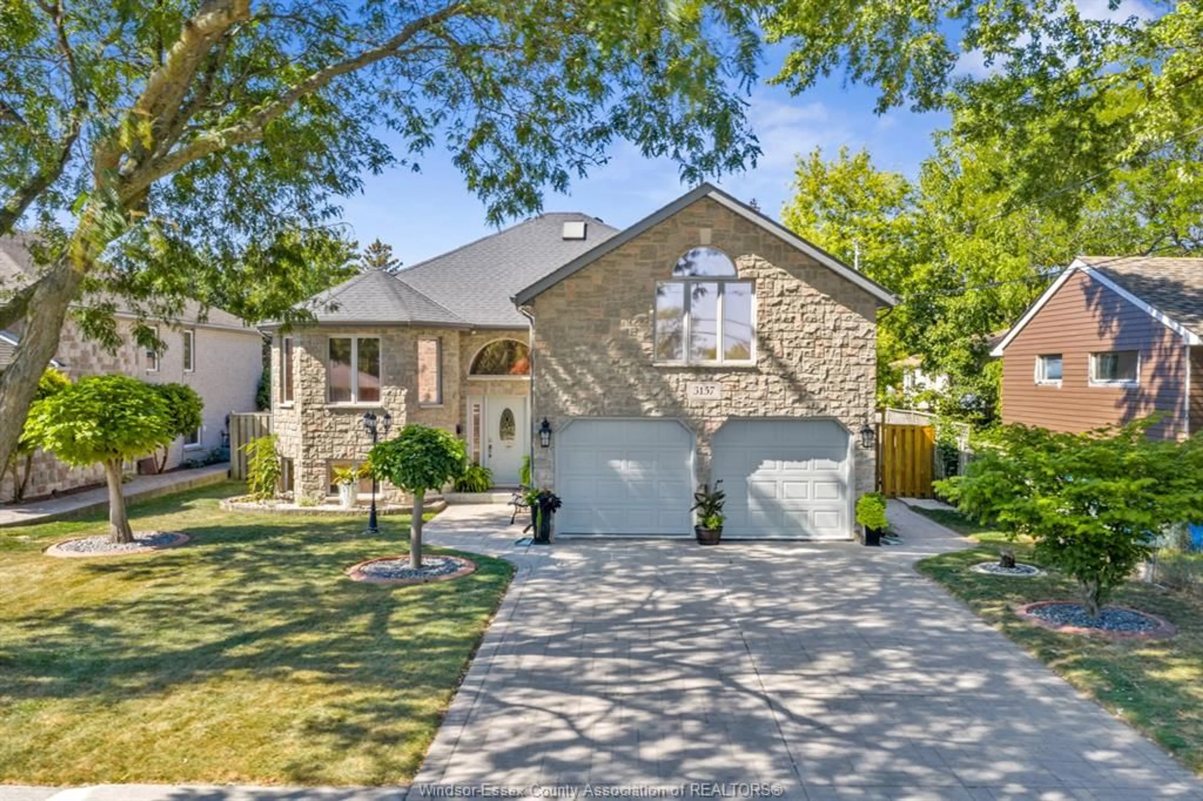 Home with brick exterior material, street for 3157 ROBINET, Windsor Ontario N8R 1P7