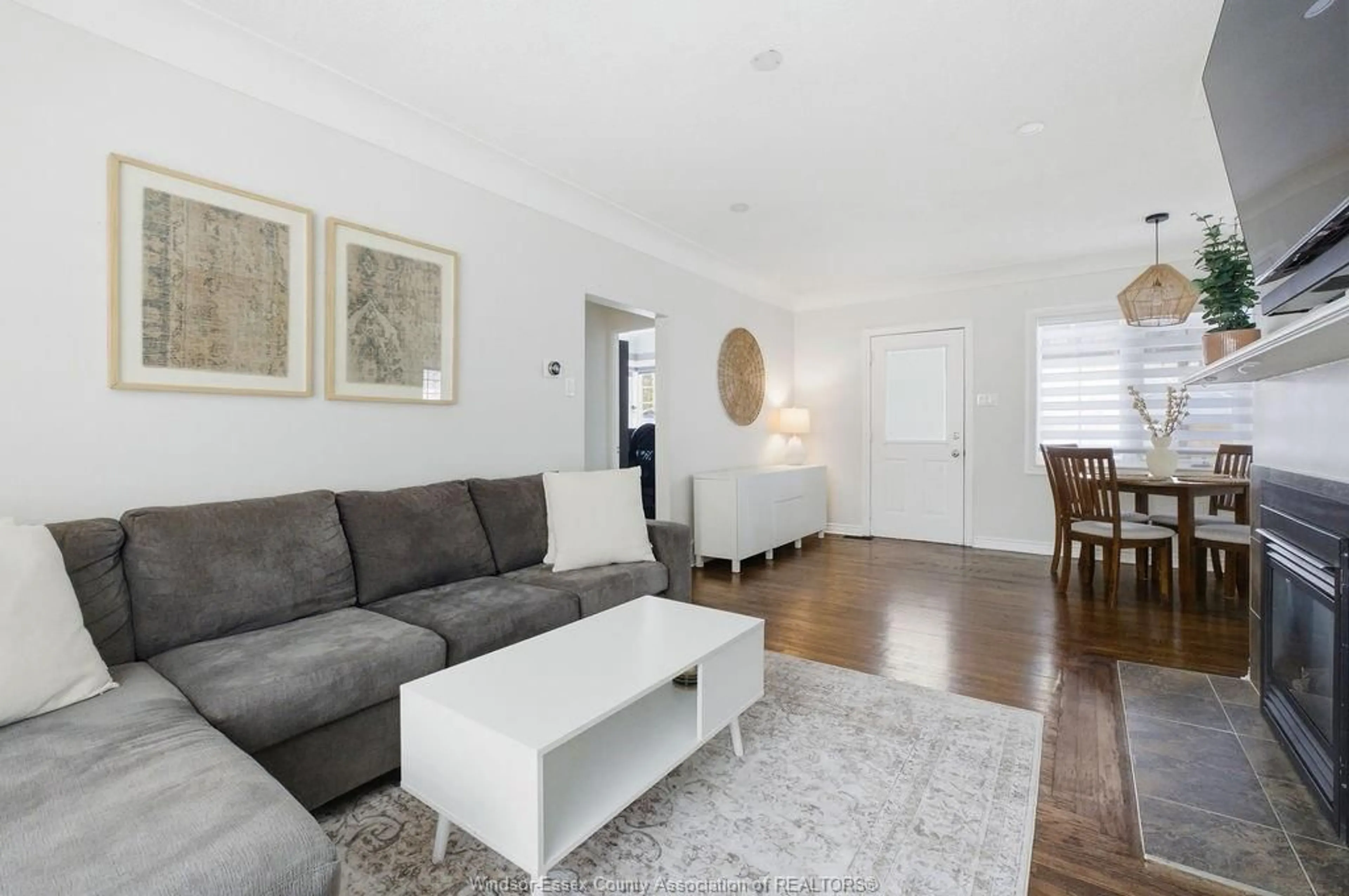 Living room with furniture, unknown for 452 RIVERDALE Ave, Windsor Ontario N8S 4B6