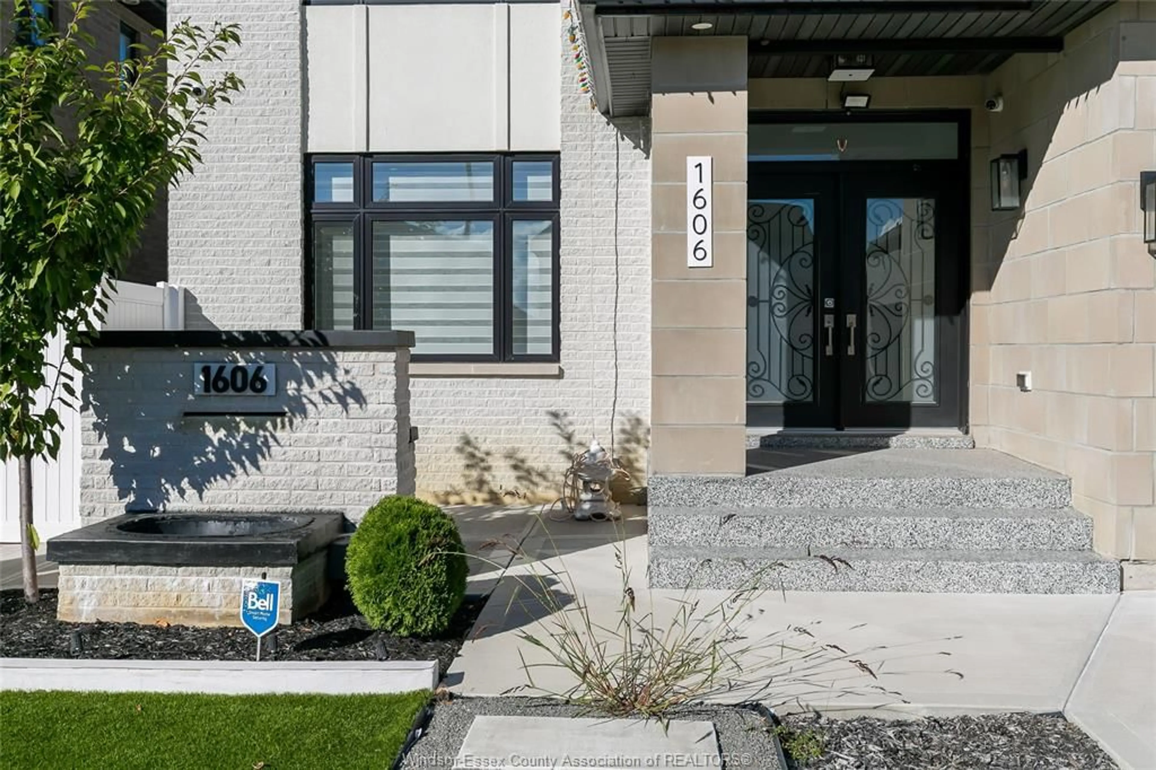 Unknown for 1606 ROCKPORT St, Windsor Ontario N9E 0B2