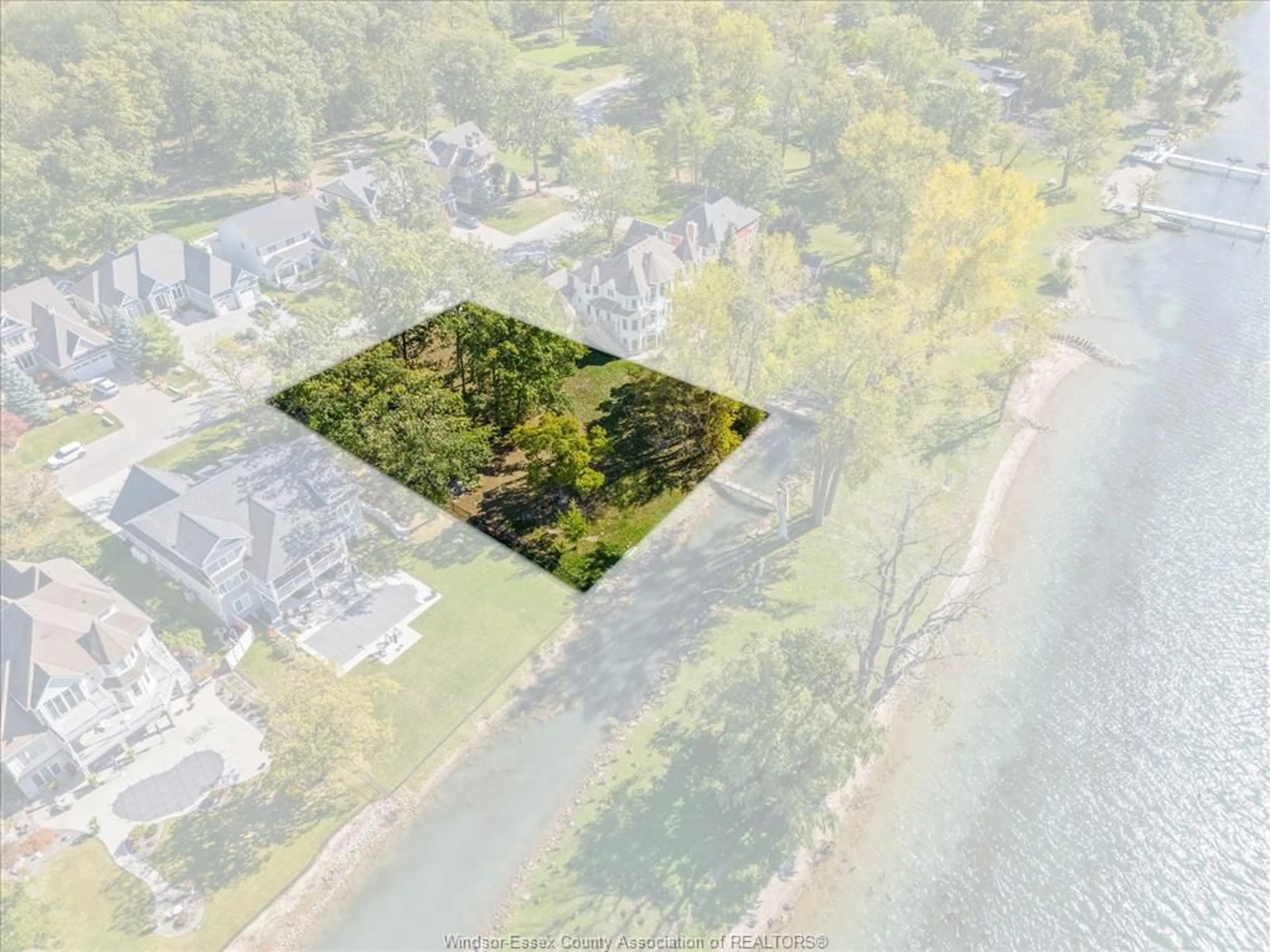 A pic from outside/outdoor area/front of a property/back of a property/a pic from drone, water/lake/river/ocean view for 290 CRYSTAL BAY Dr, Amherstburg Ontario N9V 4A6