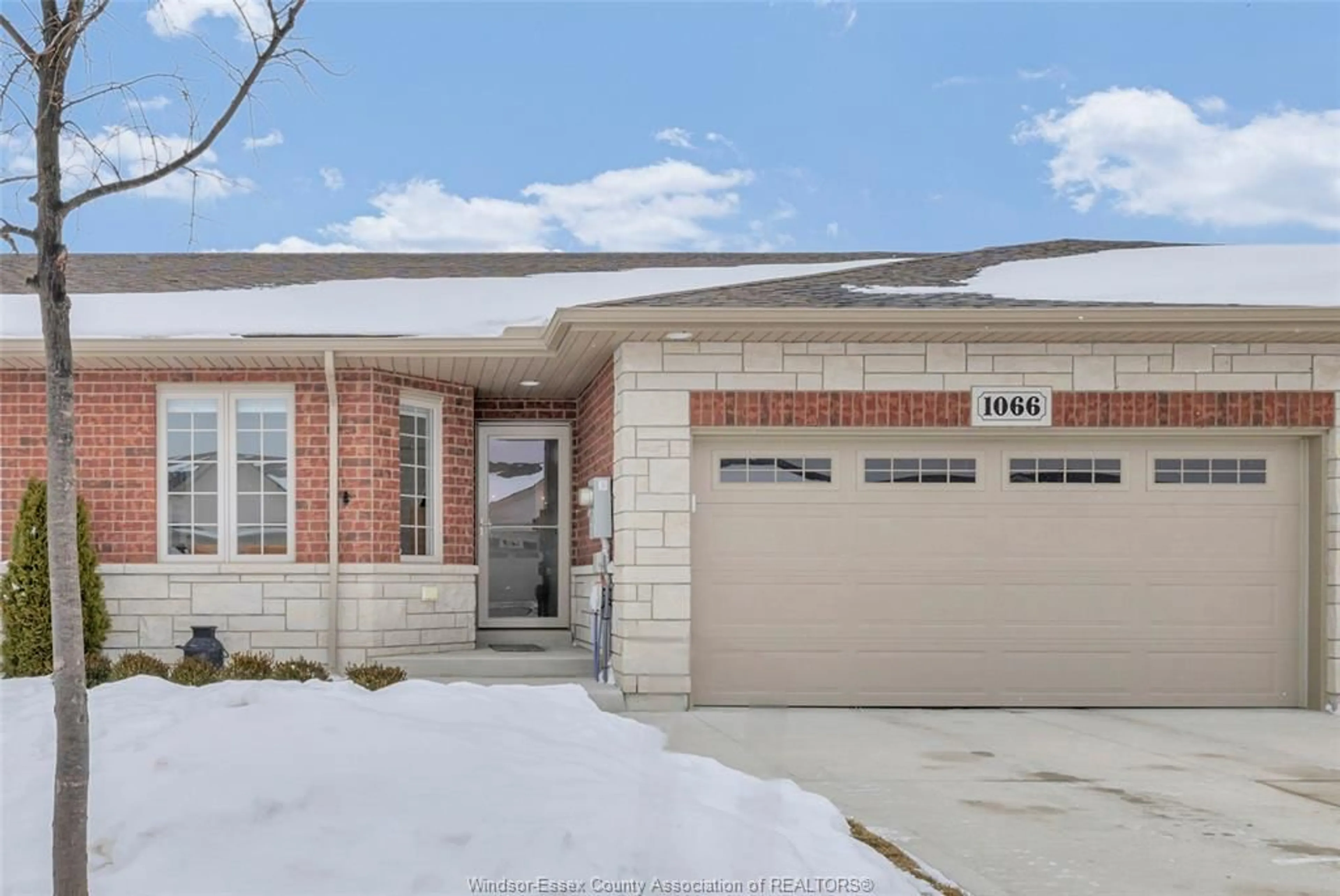 Home with brick exterior material, street for 1066 COPELAND, Windsor Ontario N8P 0C3