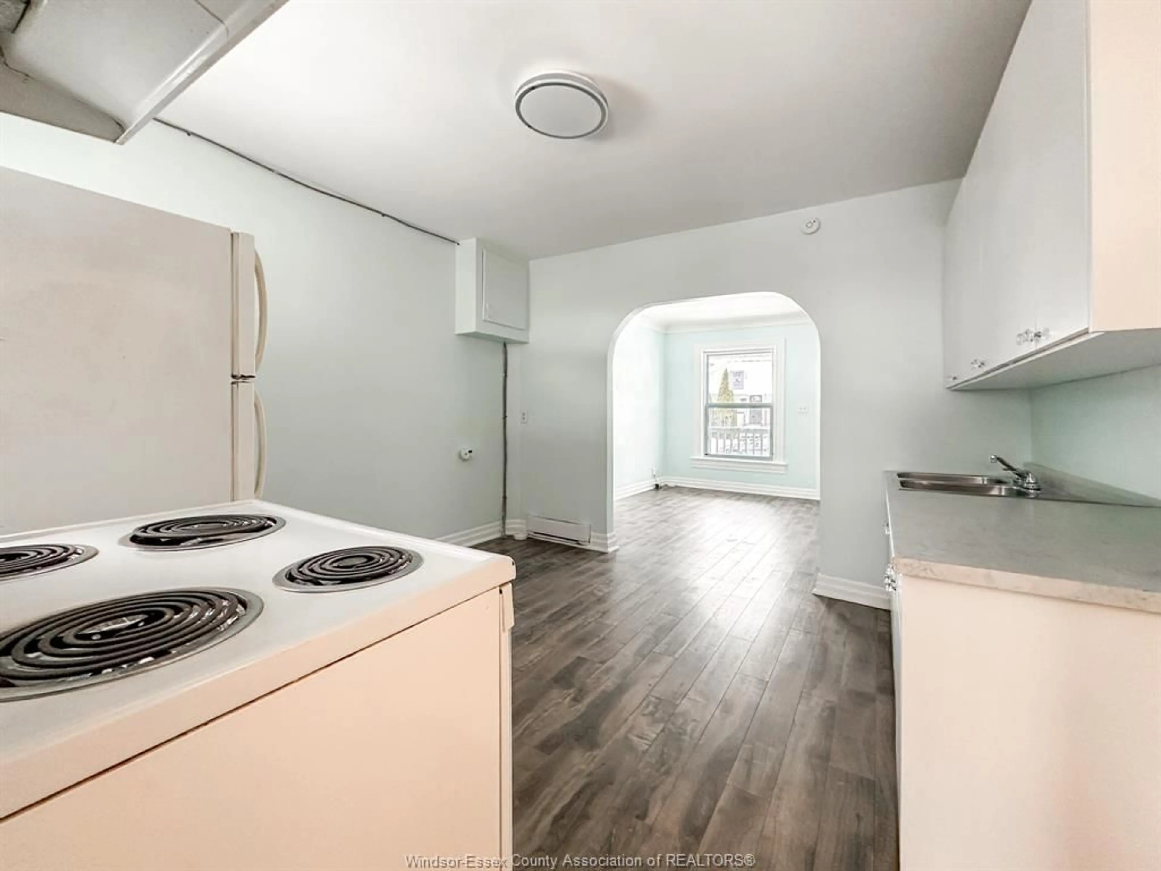 Standard kitchen, unknown for 383 JOSEPHINE, Windsor Ontario N9B 2K9