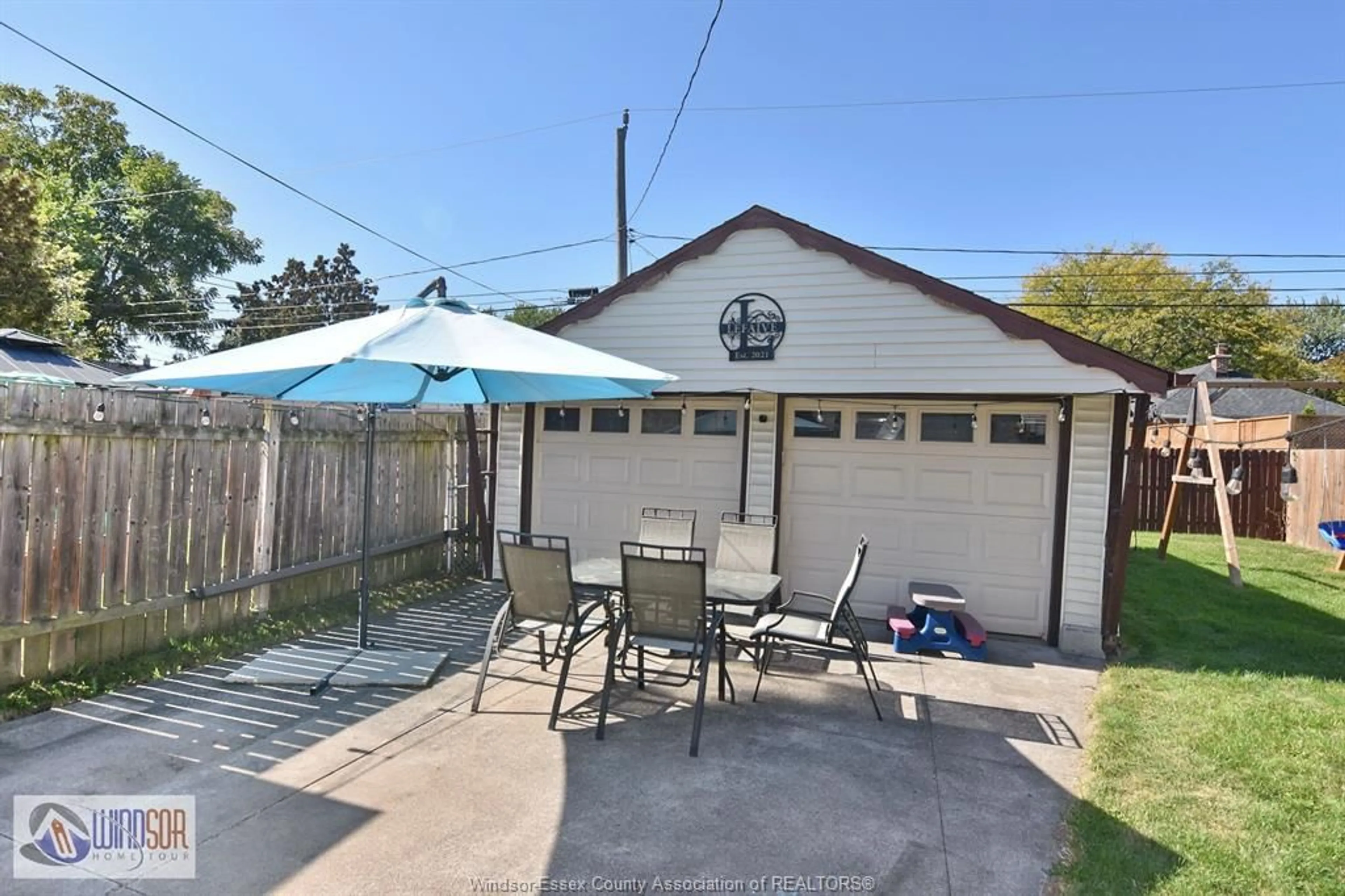 Patio, street for 1359 ELLROSE, Windsor Ontario N8Y 3X2