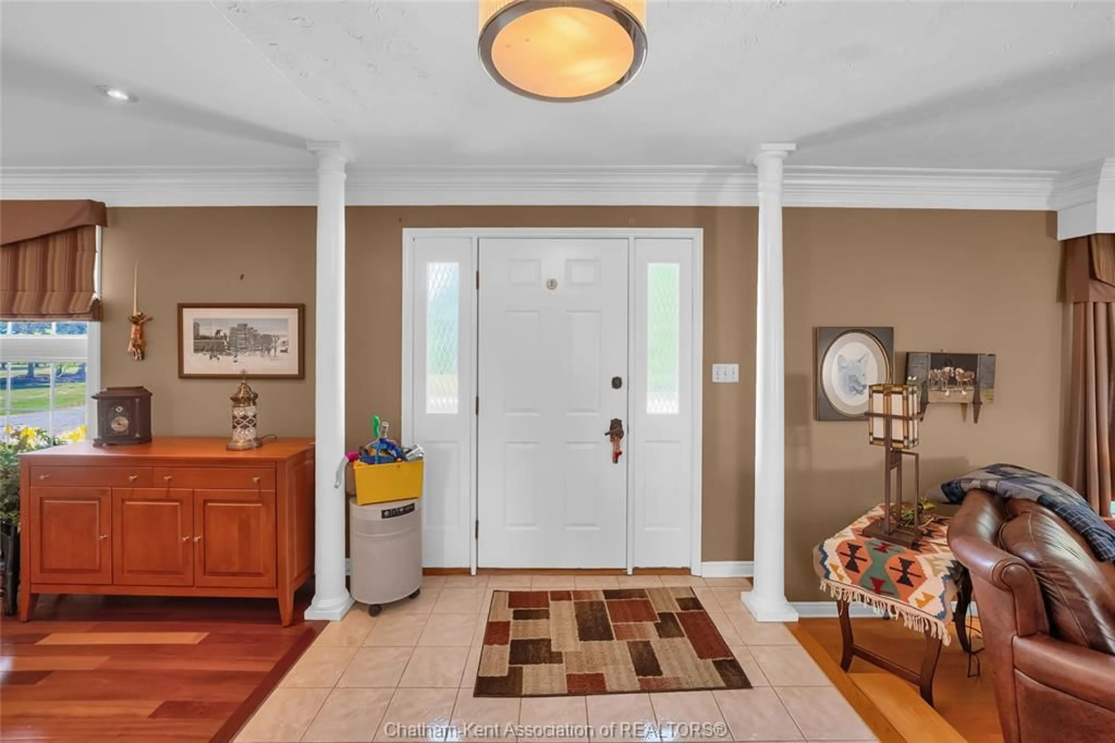 Indoor entryway for 7598 Middle Line, Charing Cross Ontario N0P 1G0