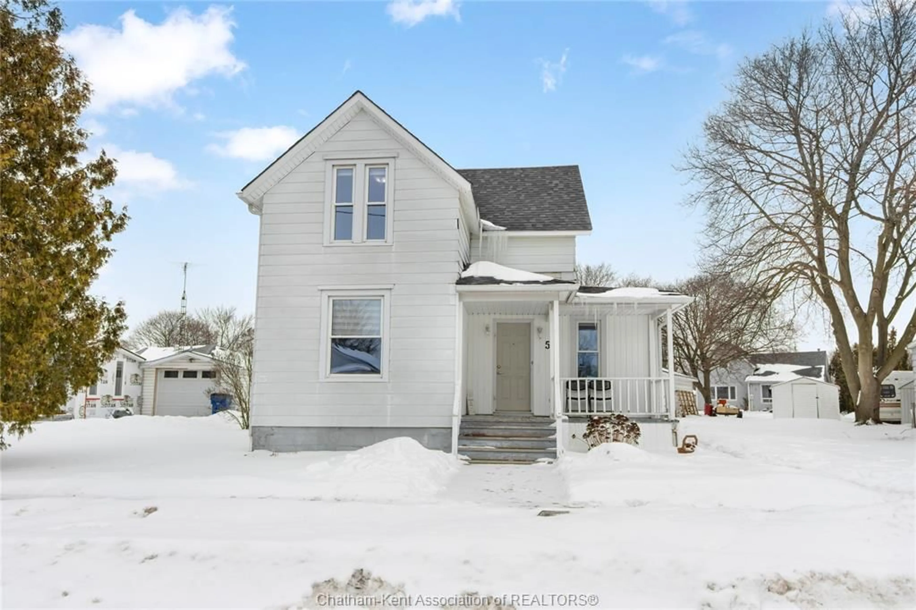 A pic from outside/outdoor area/front of a property/back of a property/a pic from drone, street for 50 CANAL St, Tilbury Ontario N0P 2L0