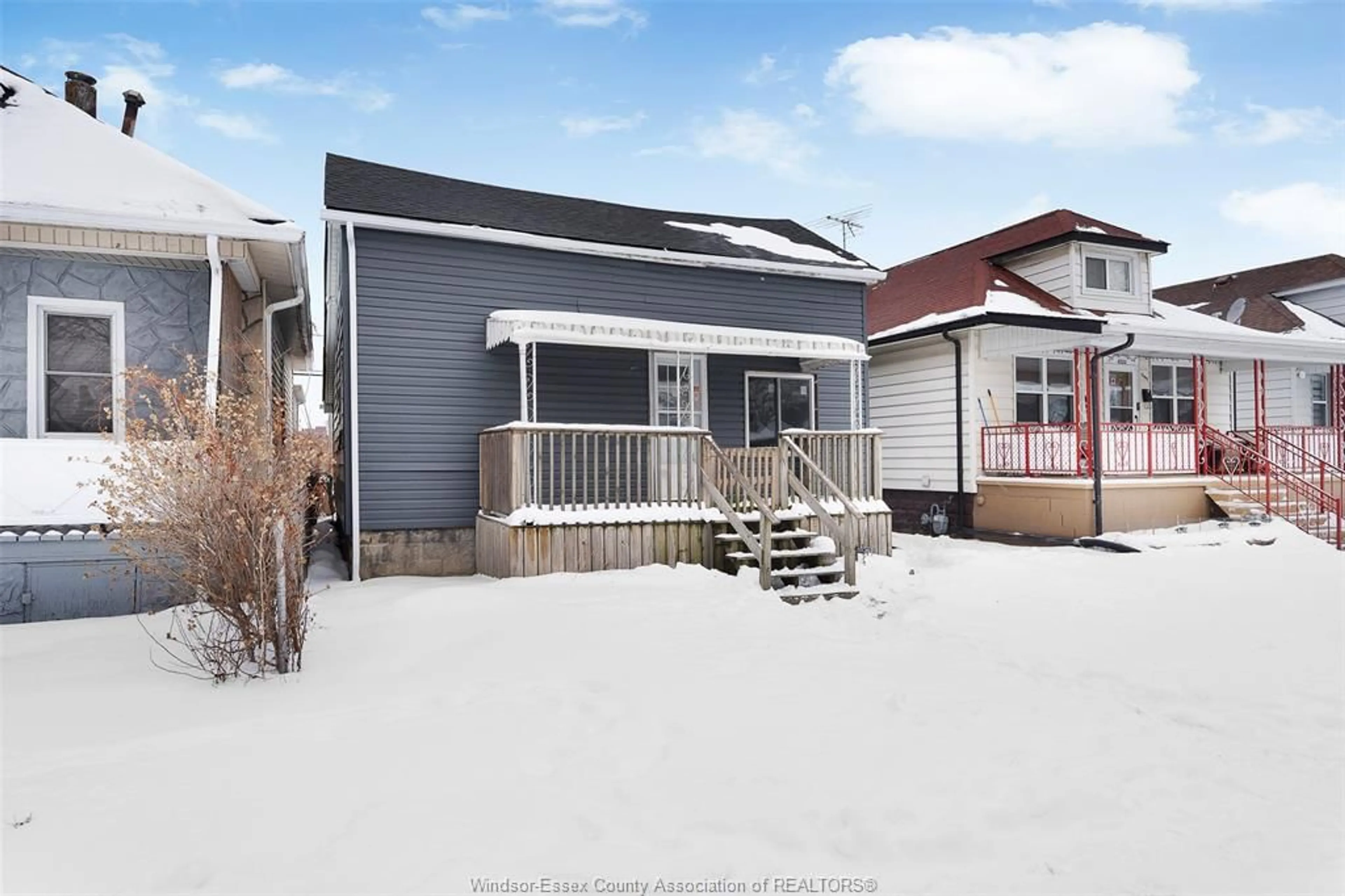 Home with vinyl exterior material, street for 1055 HIGHLAND Ave, Windsor Ontario N9A 1R6