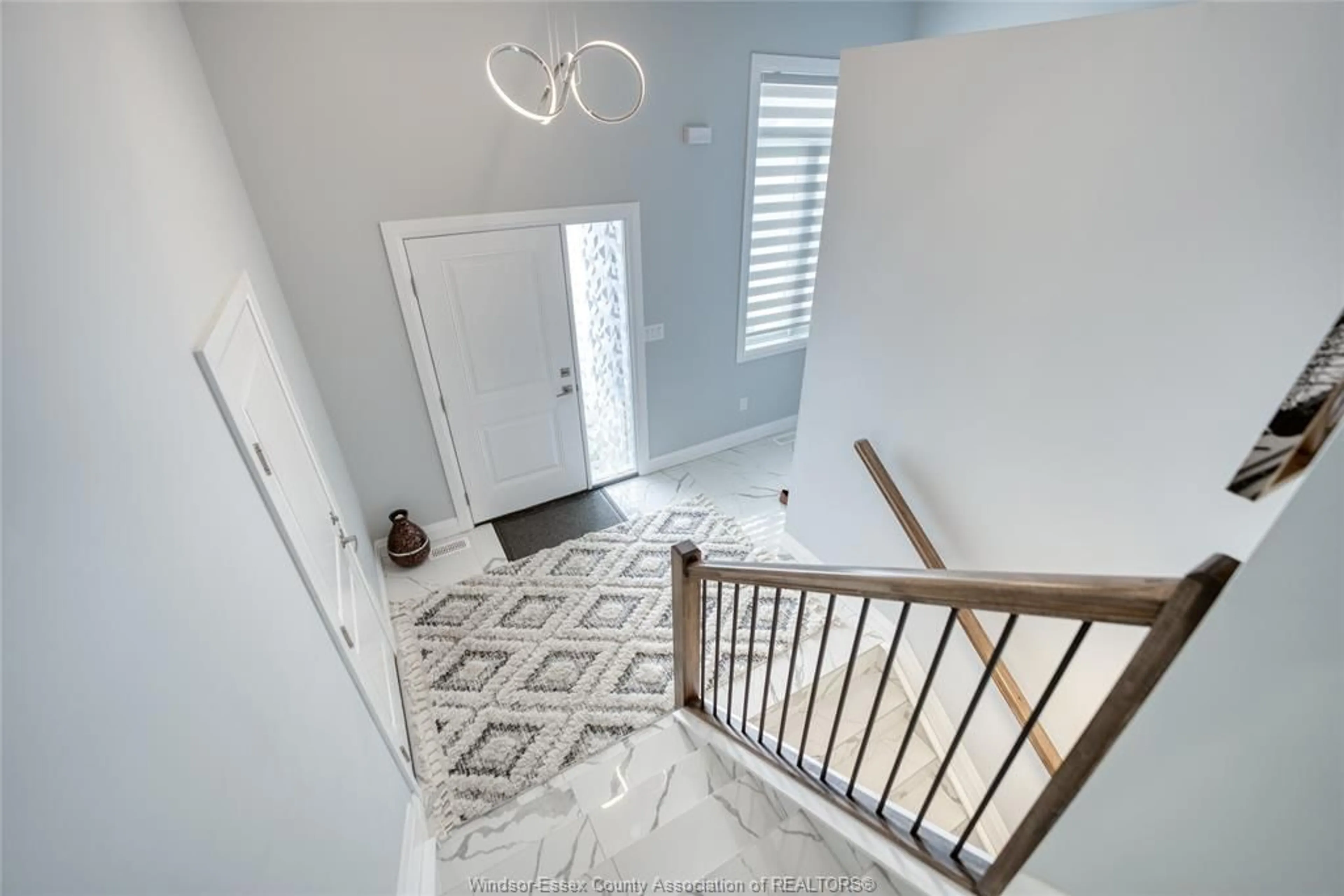 Indoor entryway for 2328 FRONT Rd, LaSalle Ontario N9J 2C2