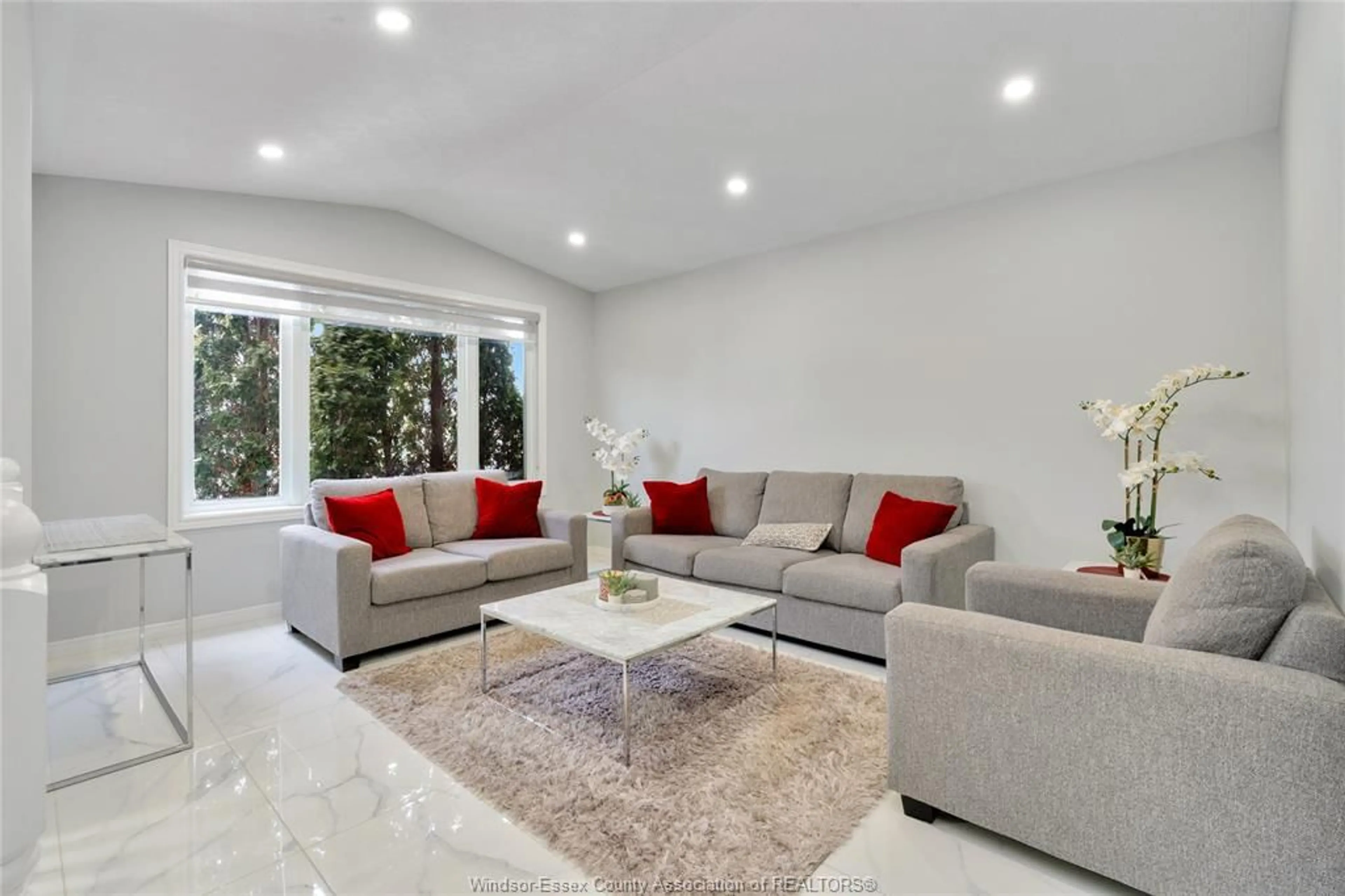 Living room with furniture, unknown for 3725 IRONGATE Cir, Windsor Ontario N8W 5T3